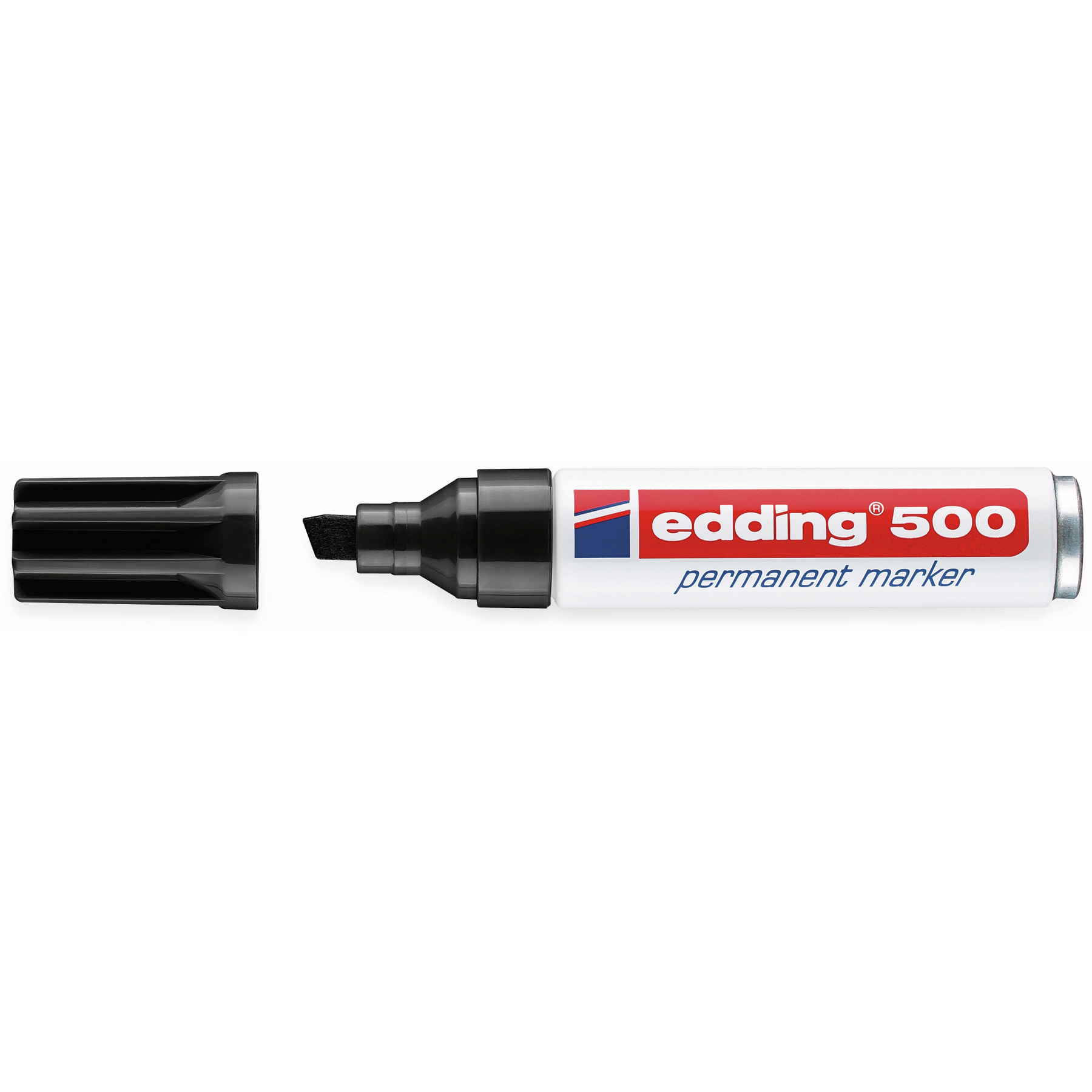 Ein Edding 500 Permanentmarker mit abgenommener schwarzer Kappe. Der Marker ist weiß mit schwarzem Text und rot/blauem Logo.