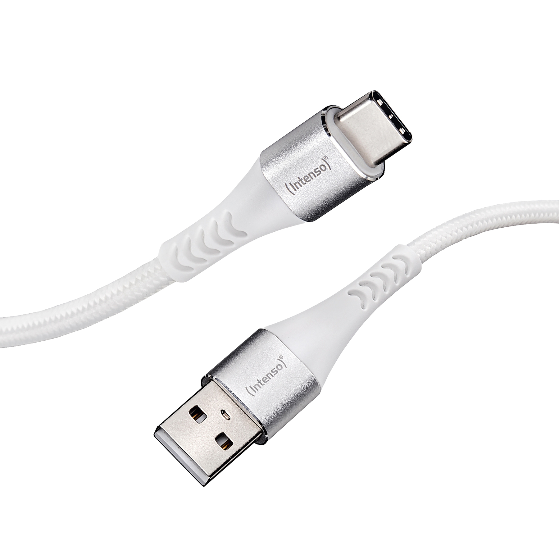Câble de charge USB-C vers USB-A blanc. Connecteurs argentés avec la marque (Intenso). Câble tressé blanc sur fond blanc.