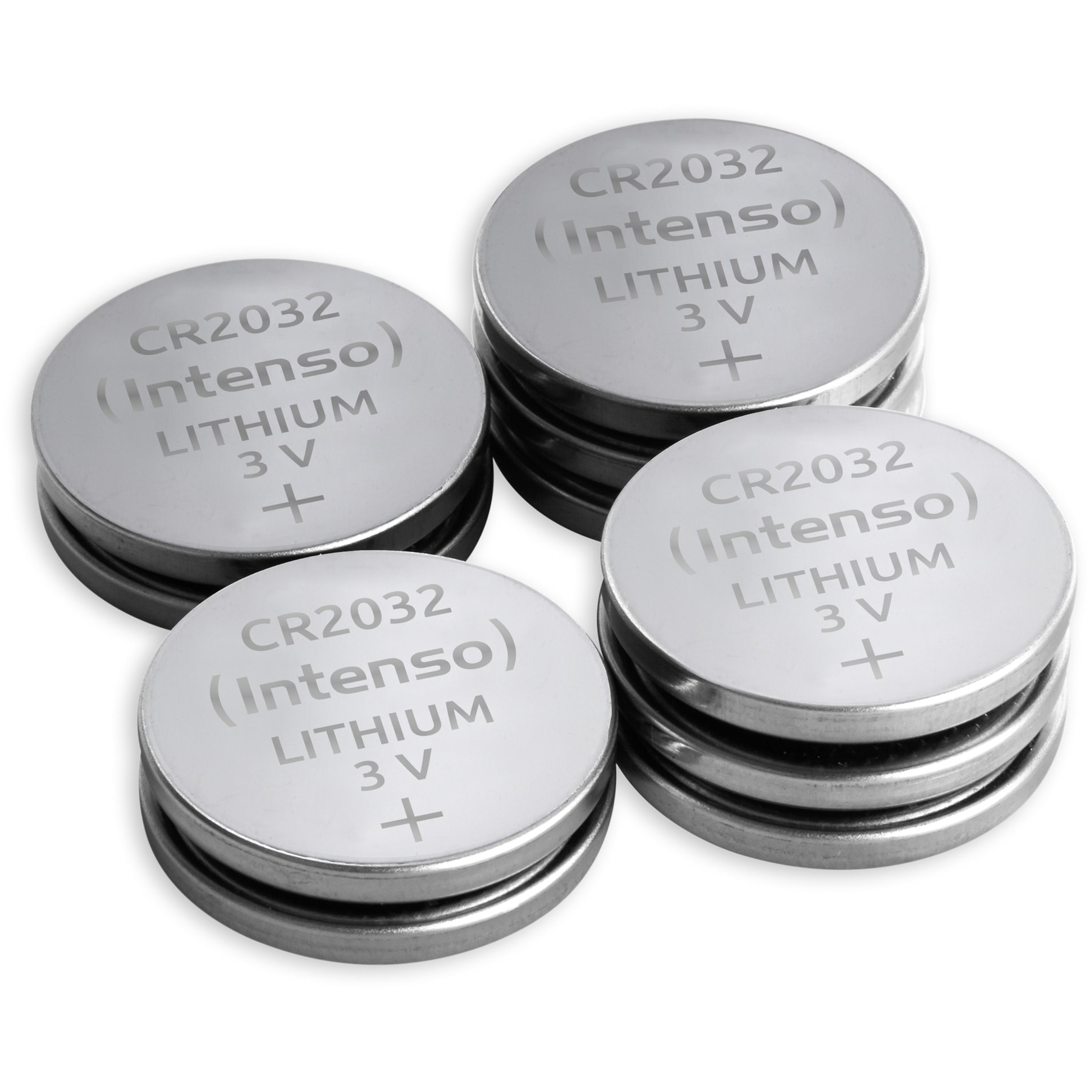 Cztery baterie litowe CR2032 ułożone w stos. Każda ma napis 'CR2032 (Intenso) LITHIUM 3V +'. Białe tło.