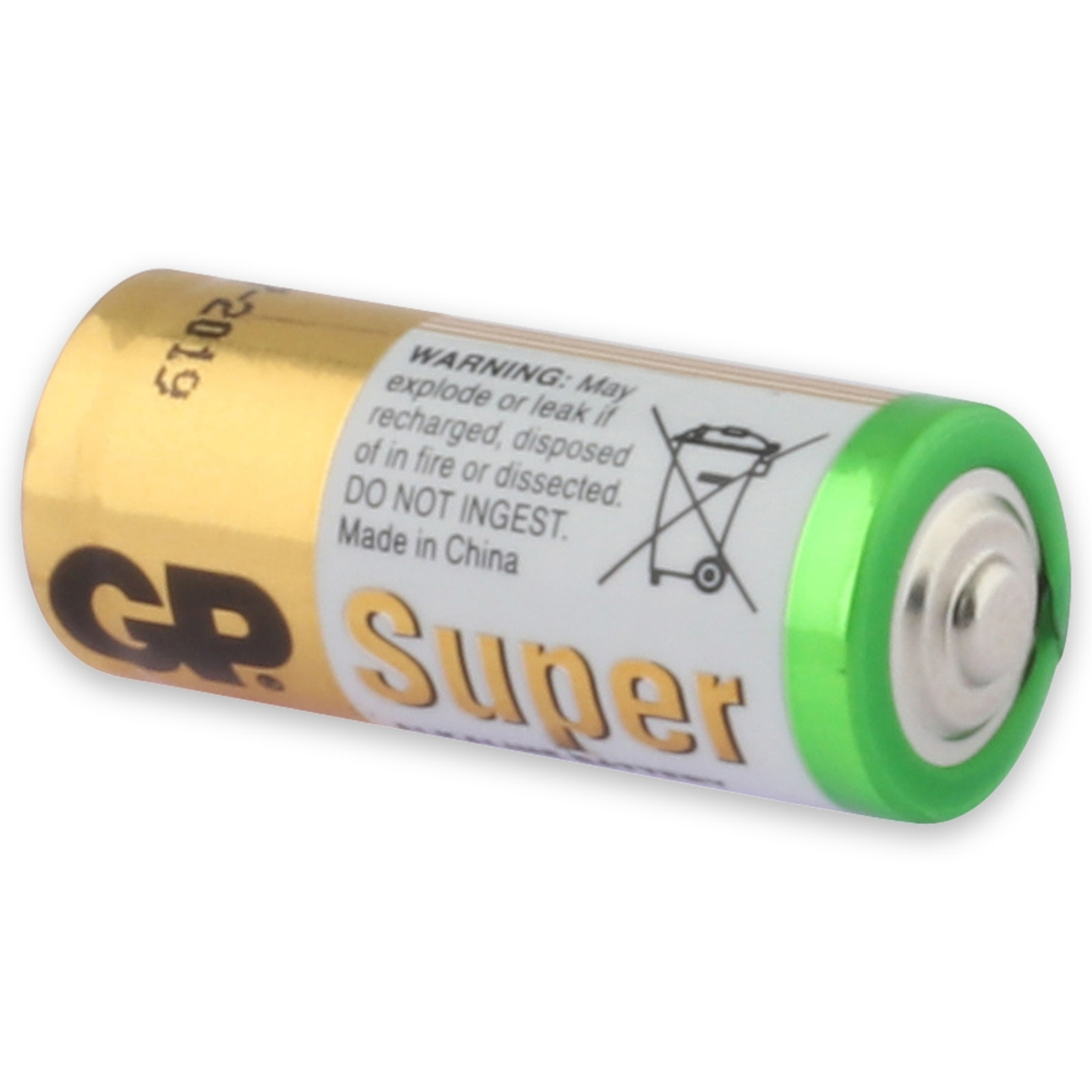 Eine gold-grüne GP Super Batterie. Sie hat ein Warnetikett und ein Recycling-Symbol. Das Ende ist grün.
