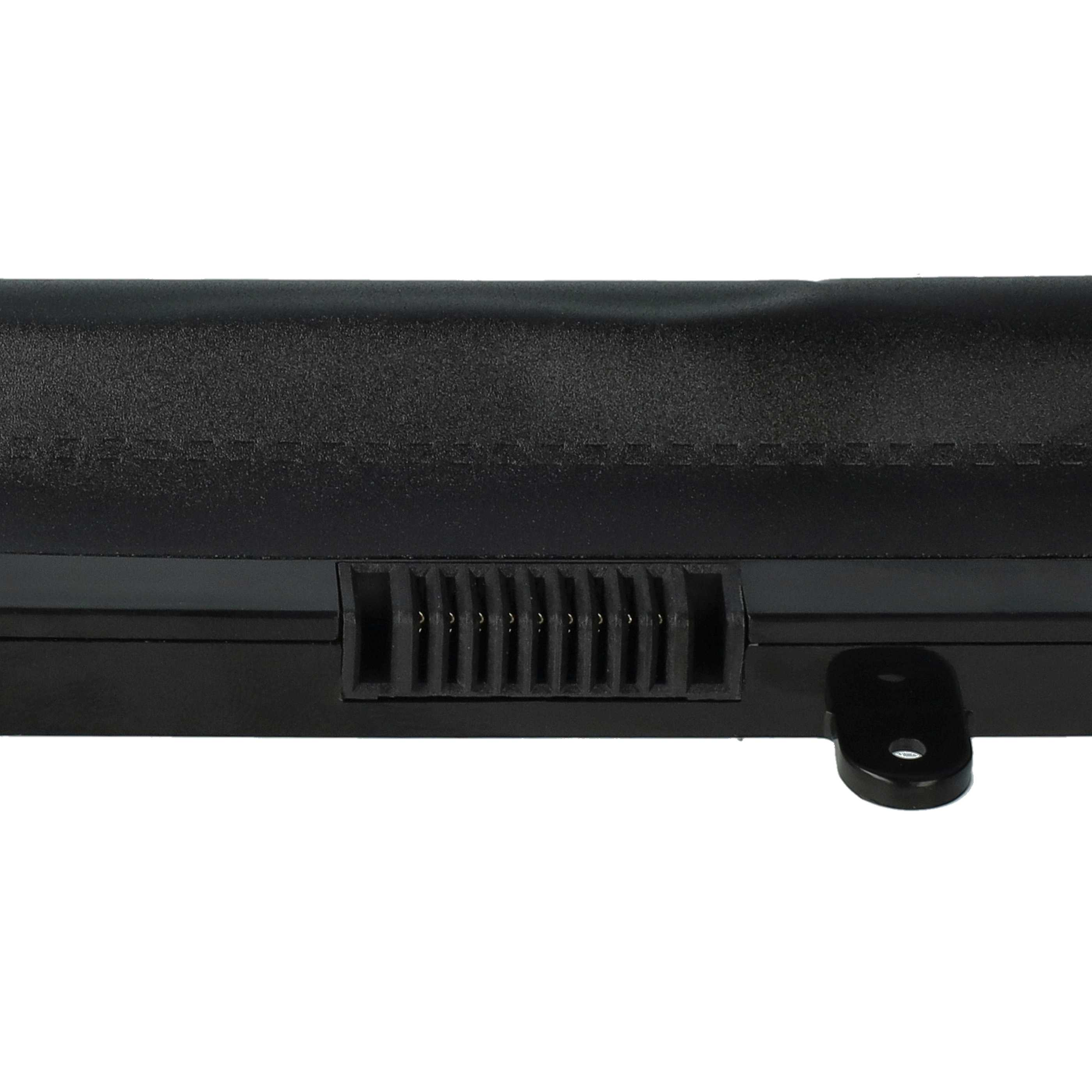 Nahaufnahme eines schwarzen Laptop-Akkus. Der obere Teil ist strukturiert, der untere hat Anschlüsse und einen Haken.
