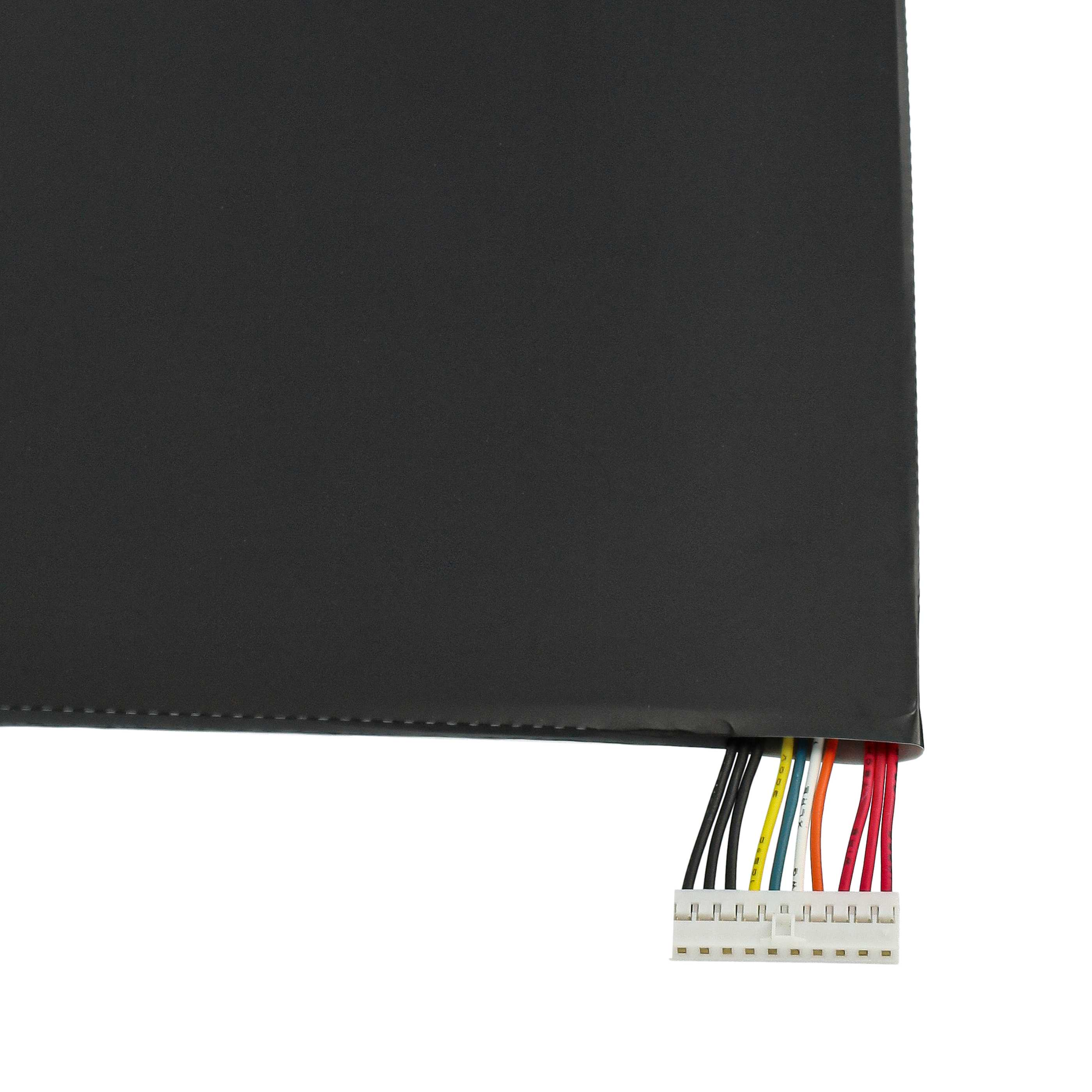 Eine schwarze, rechteckige Komponente mit farbigen Drähten und einem weißen Stecker. Der Hintergrund ist weiß.