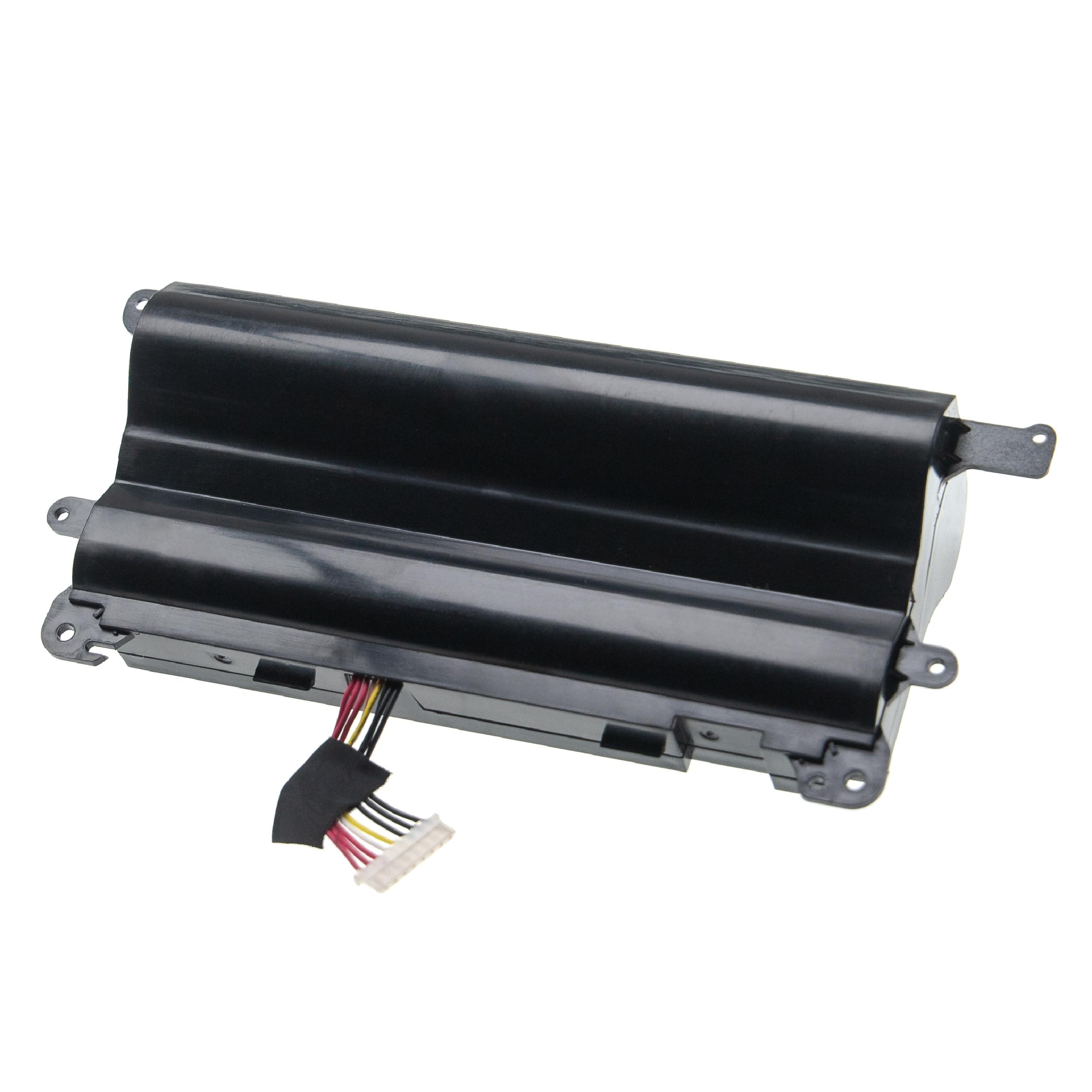 Ein schwarzer Laptop-Akkupack. Er hat einen Stecker mit farbigen Drähten und einen weißen Stecker. Auf weißem Hintergrund.