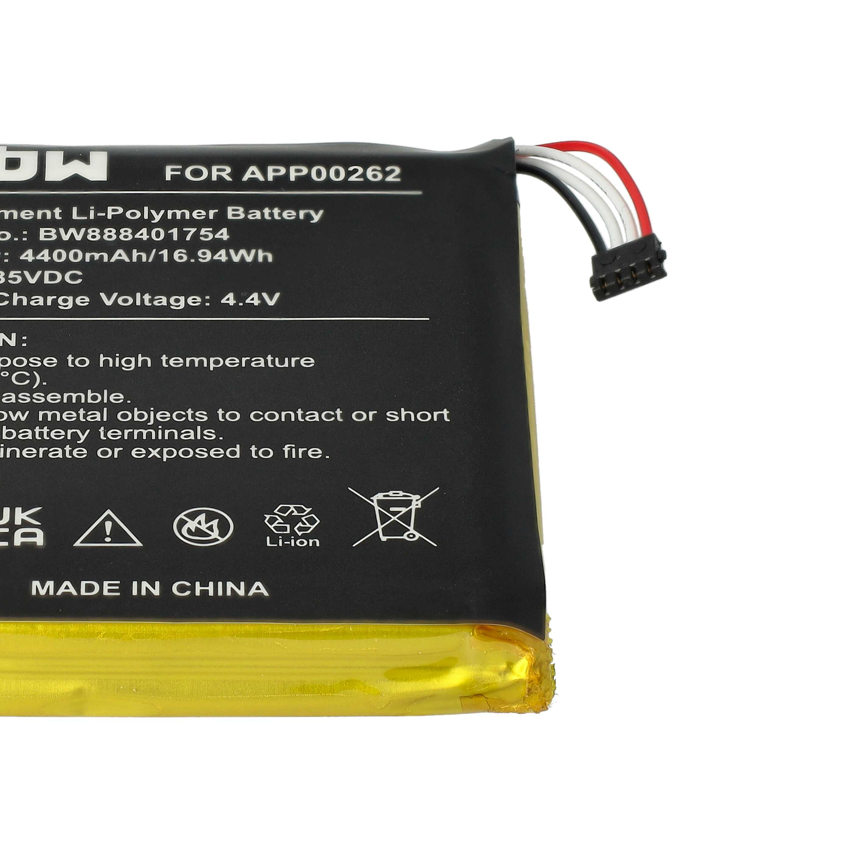 Eine schwarze Batterie mit Text, einem Stecker und Warnsymbolen vor Feuer und Entsorgung. Sie ist mit 'Made in China' beschriftet.
