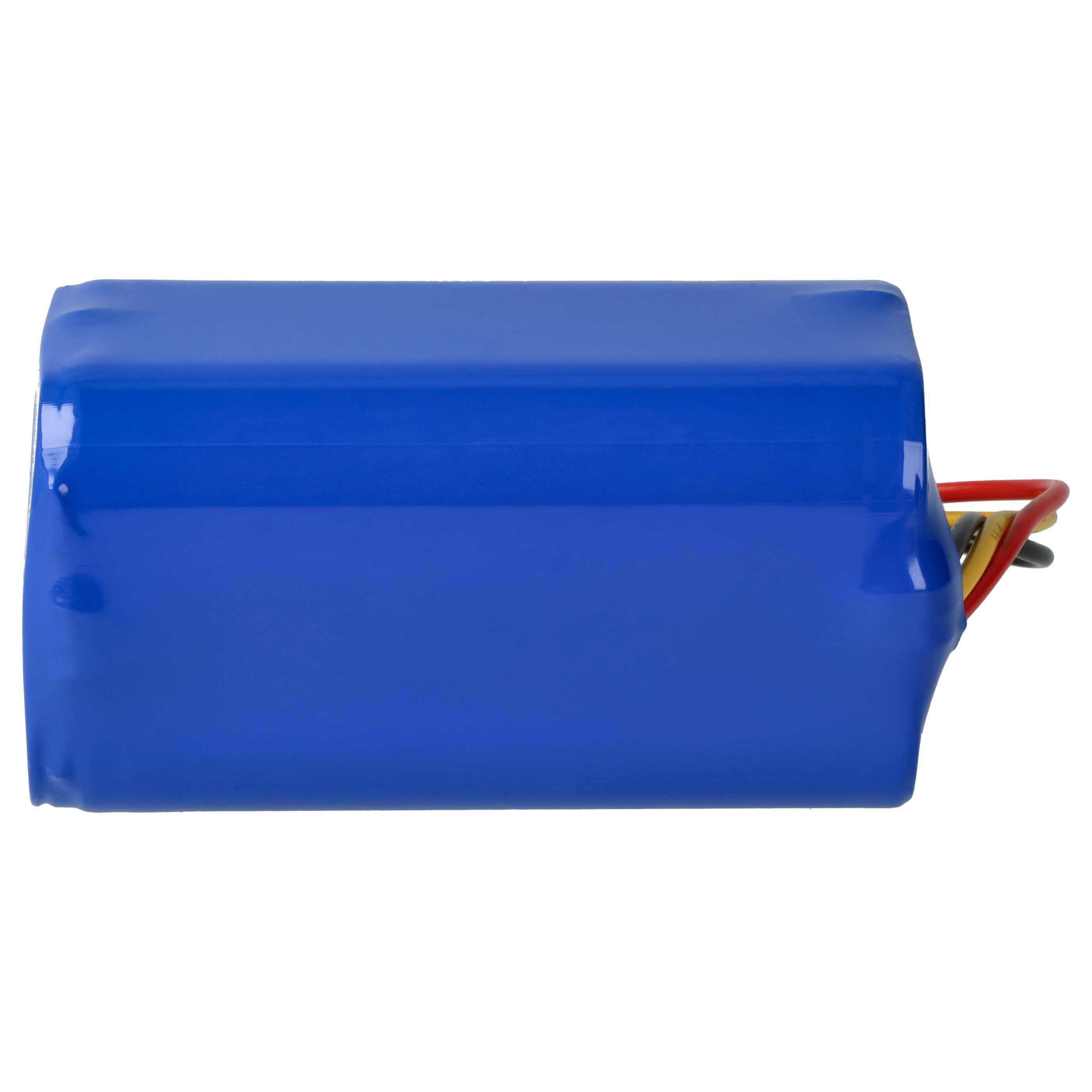 Ein blaues rechteckiges Batteriepaket mit roten, gelben und schwarzen Drähten, die von der Seite ausgehen, vor weißem Hintergrund.