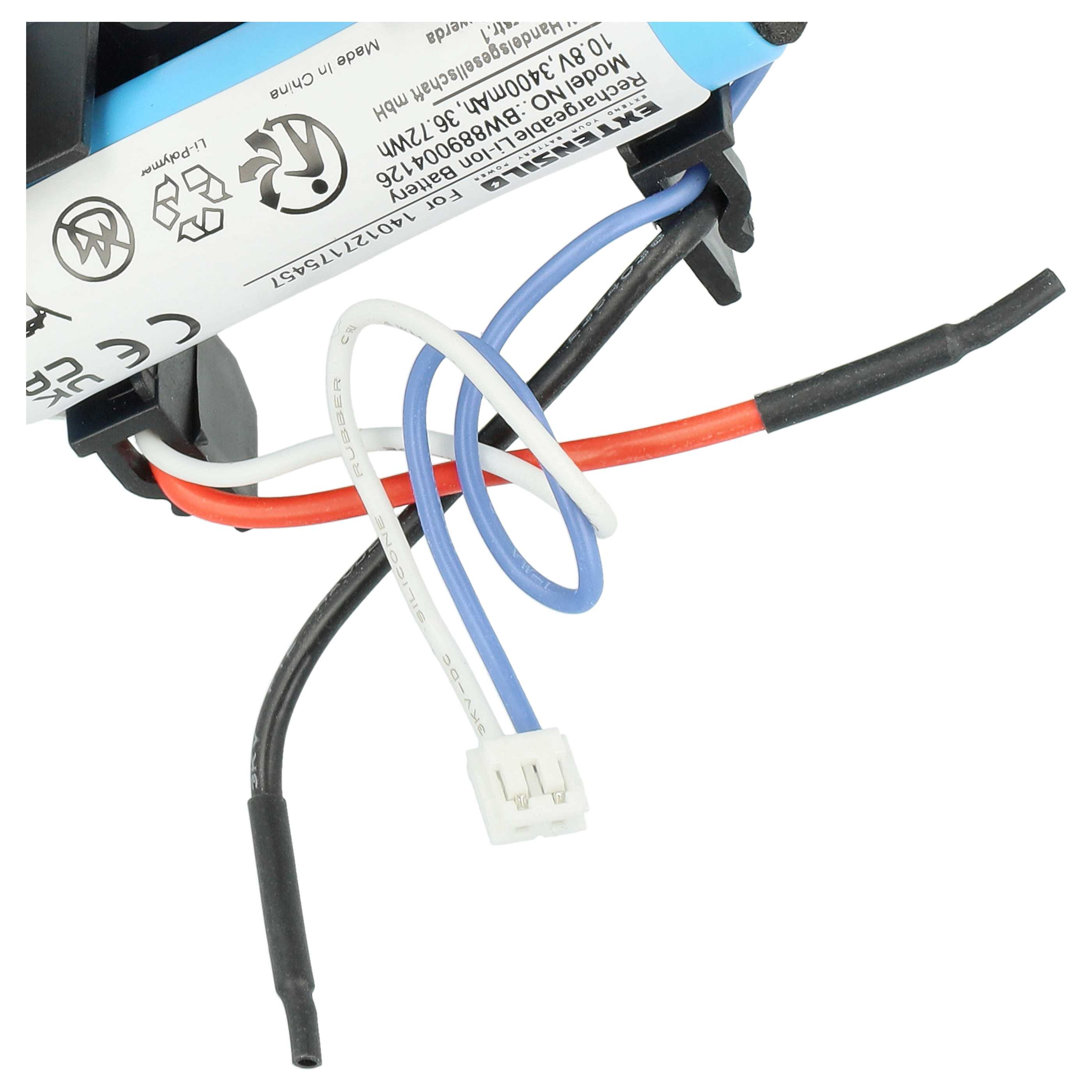 Ein Akku mit blauen, weißen, roten und schwarzen Drähten. Unten befindet sich ein weißer Stecker. Der Akku hat ein Etikett.
