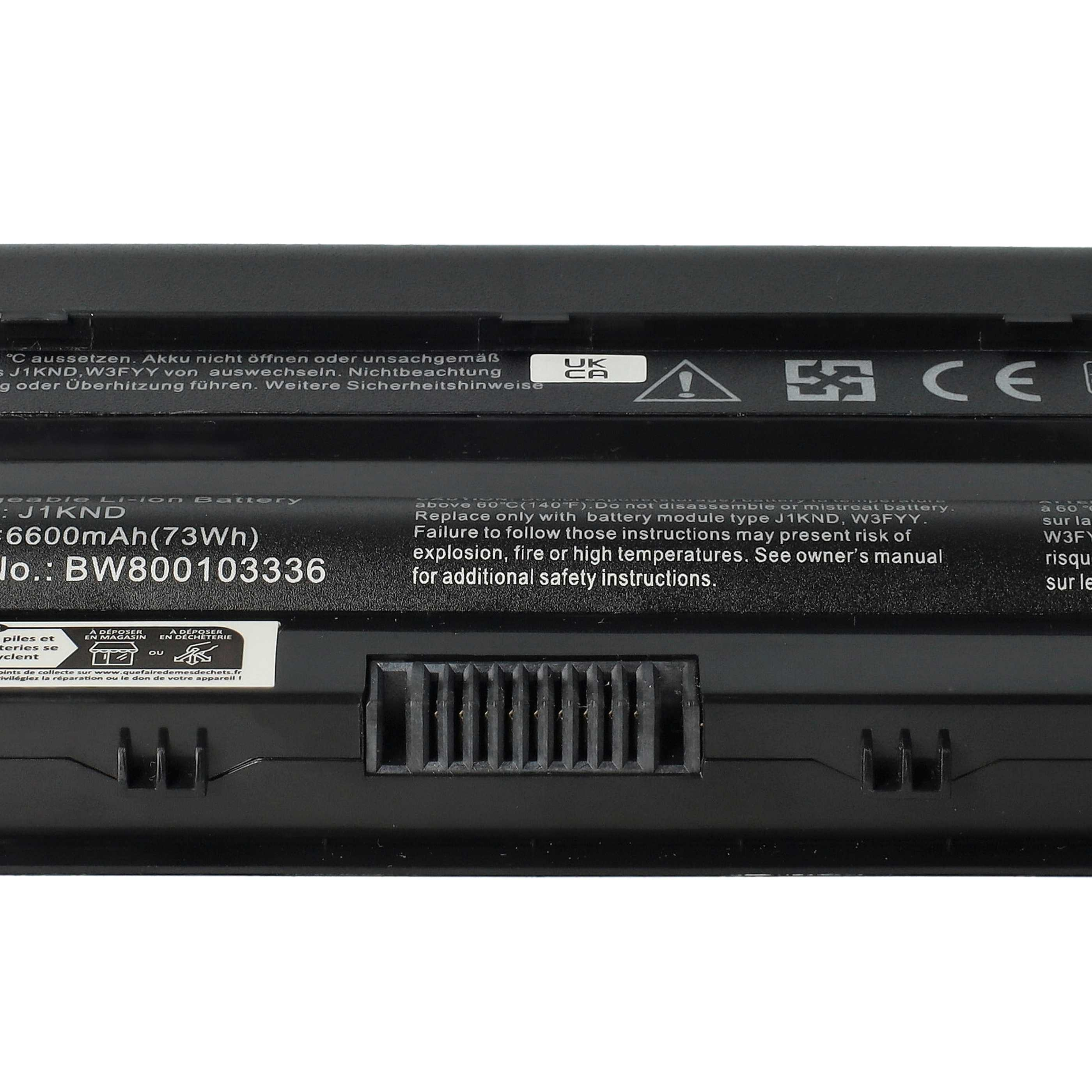 Ein schwarzer Laptop-Akku mit Sicherheitshinweisen und Zertifizierungen. Das Etikett enthält Modell- und Sicherheitsinformationen.