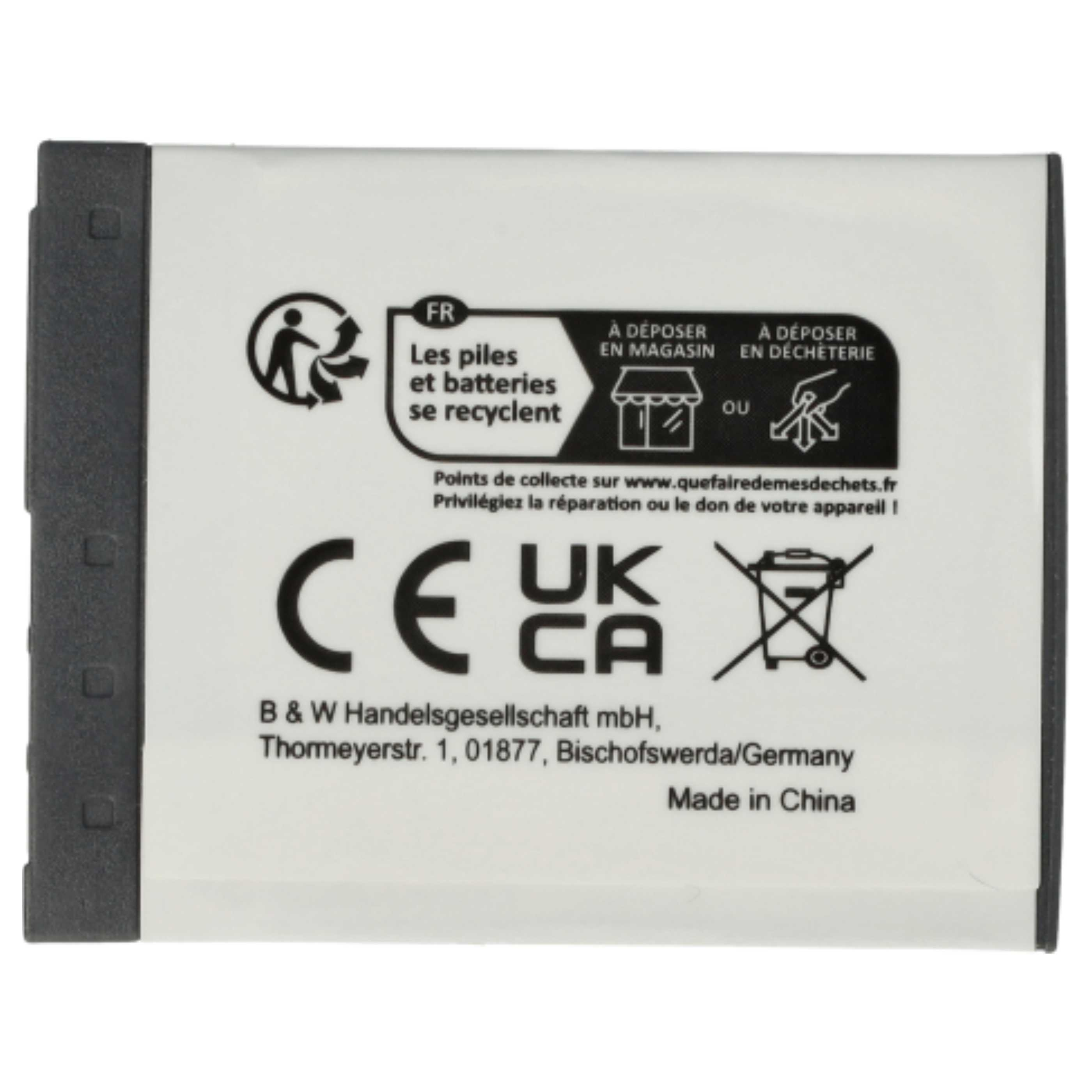 Rechteckige weiße Batterie mit schwarzen Rändern. Text enthält Recycling-Symbole und 'Made in China'.