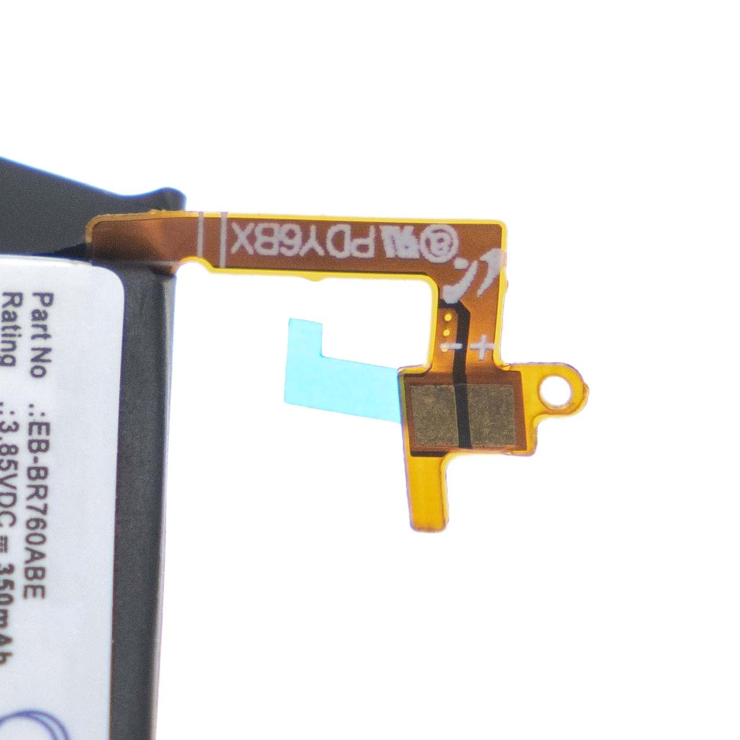 Eine gelb-braune elektronische Komponente mit blauem Klebeband und weißem Text wird auf weißem Hintergrund gezeigt.