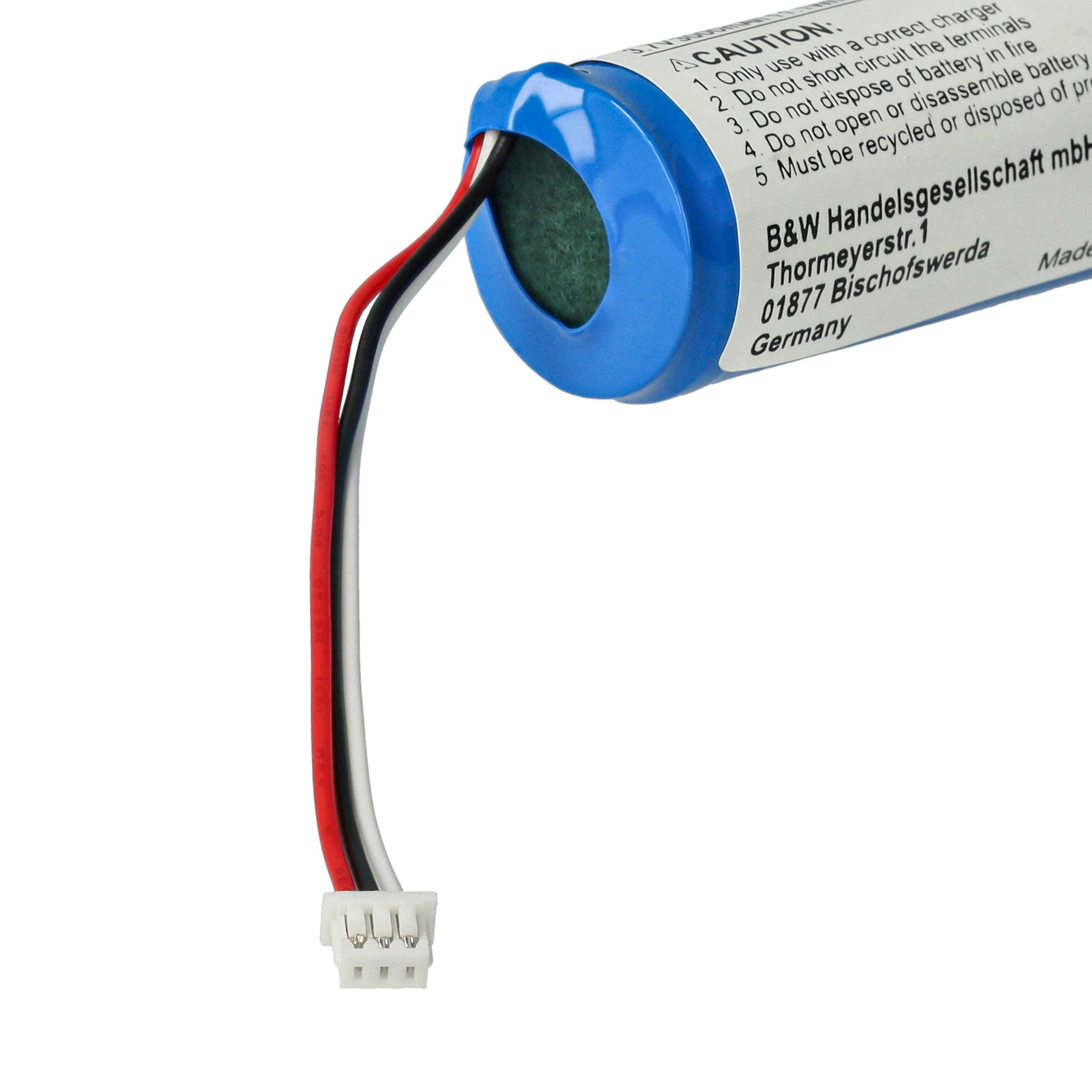 Eine blaue Batterie mit roten, weißen und schwarzen Drähten. Die Batterie hat einen weißen Stecker. Text auf der Batterie.