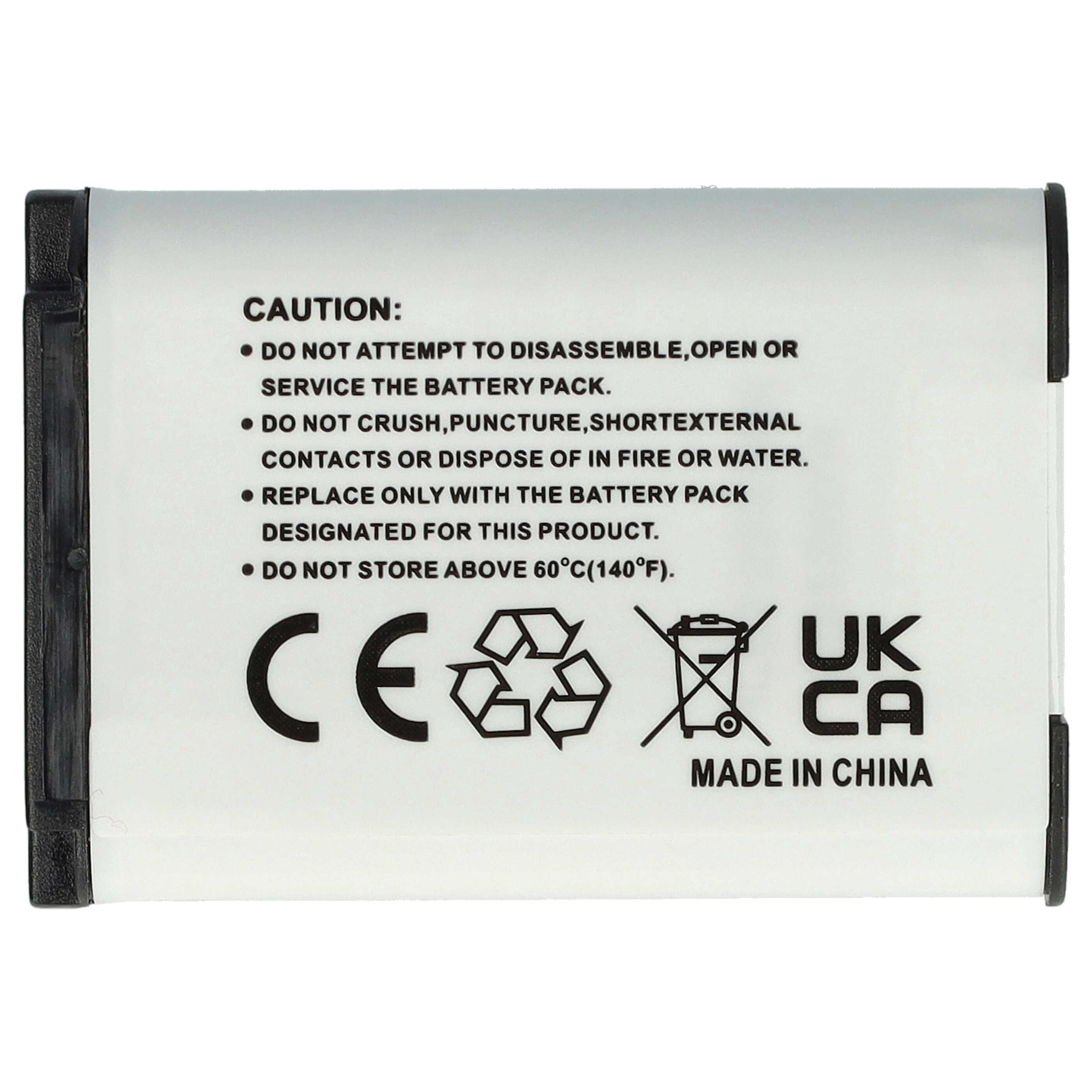 Weißer Akku mit schwarzen Rändern. Text enthält Sicherheitshinweise, CE-Zeichen, Recycling-Symbol und UKCA-Zeichen. Hergestellt in China.