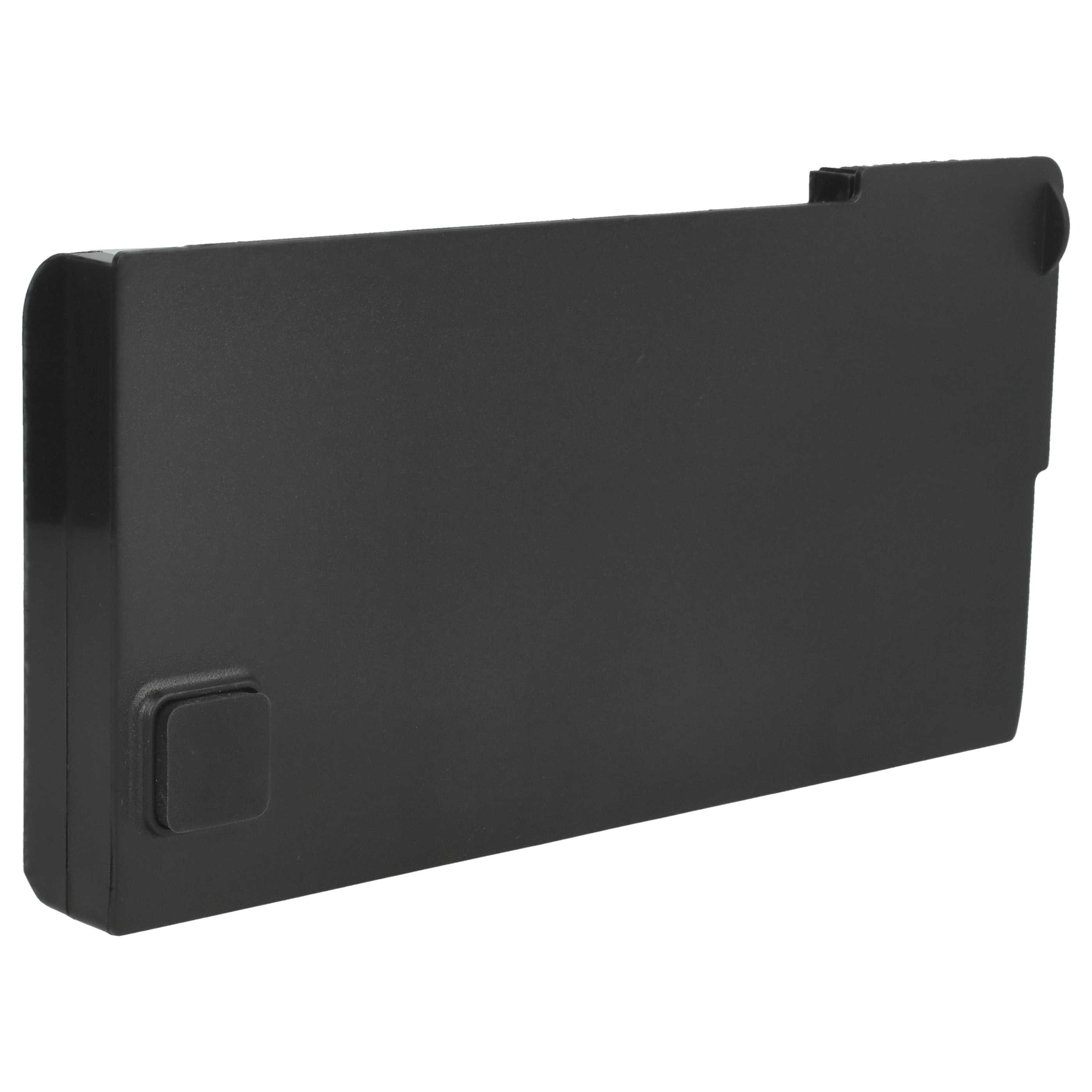 Ein schwarzer rechteckiger Laptop-Akku mit abgerundeter Kante und einem kleinen Knopf.