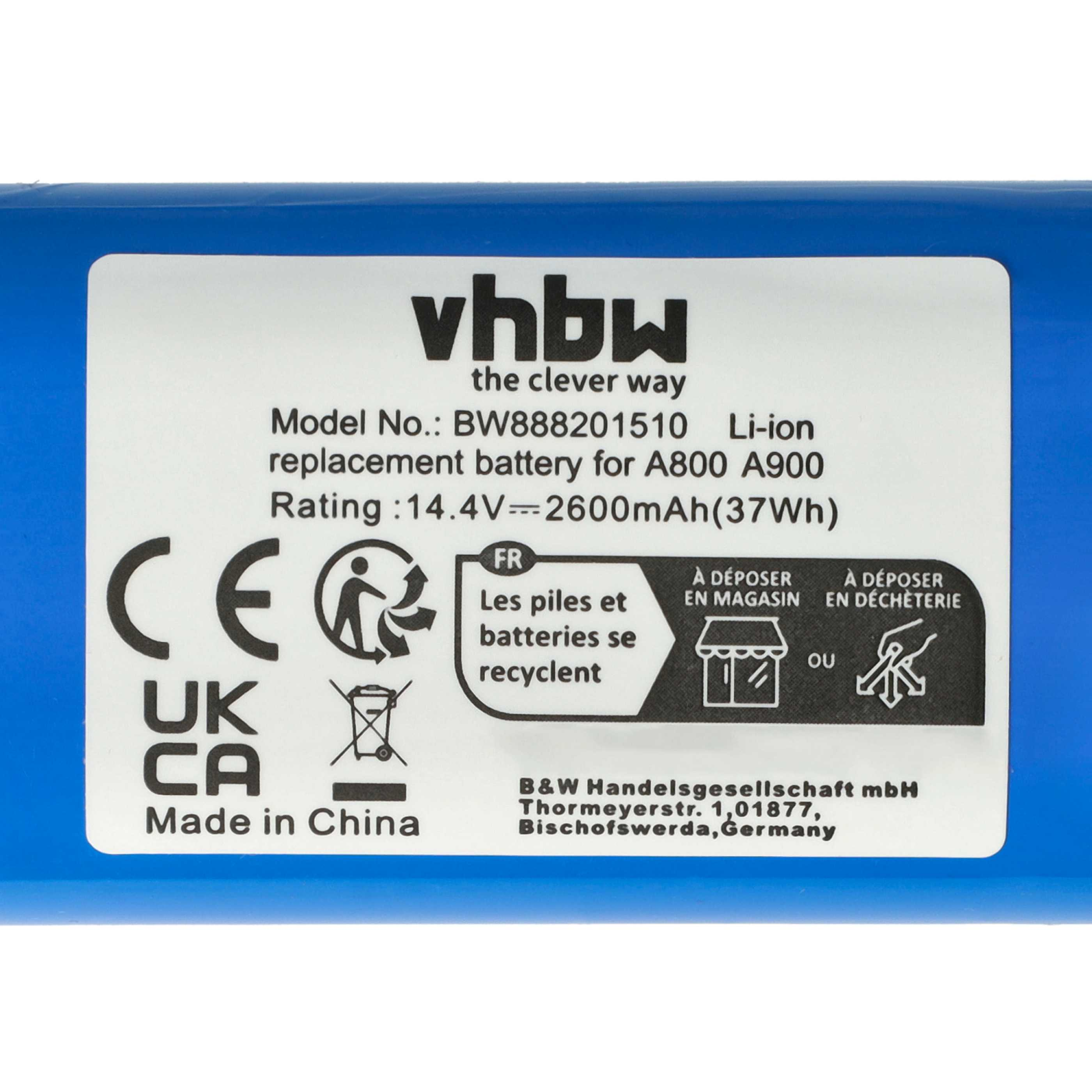 Ein Batterieetikett mit Text und Symbolen. Es enthält Modellinformationen, Recyclinganweisungen und CE-, UKCA-Kennzeichen. Der Hintergrund ist blau.