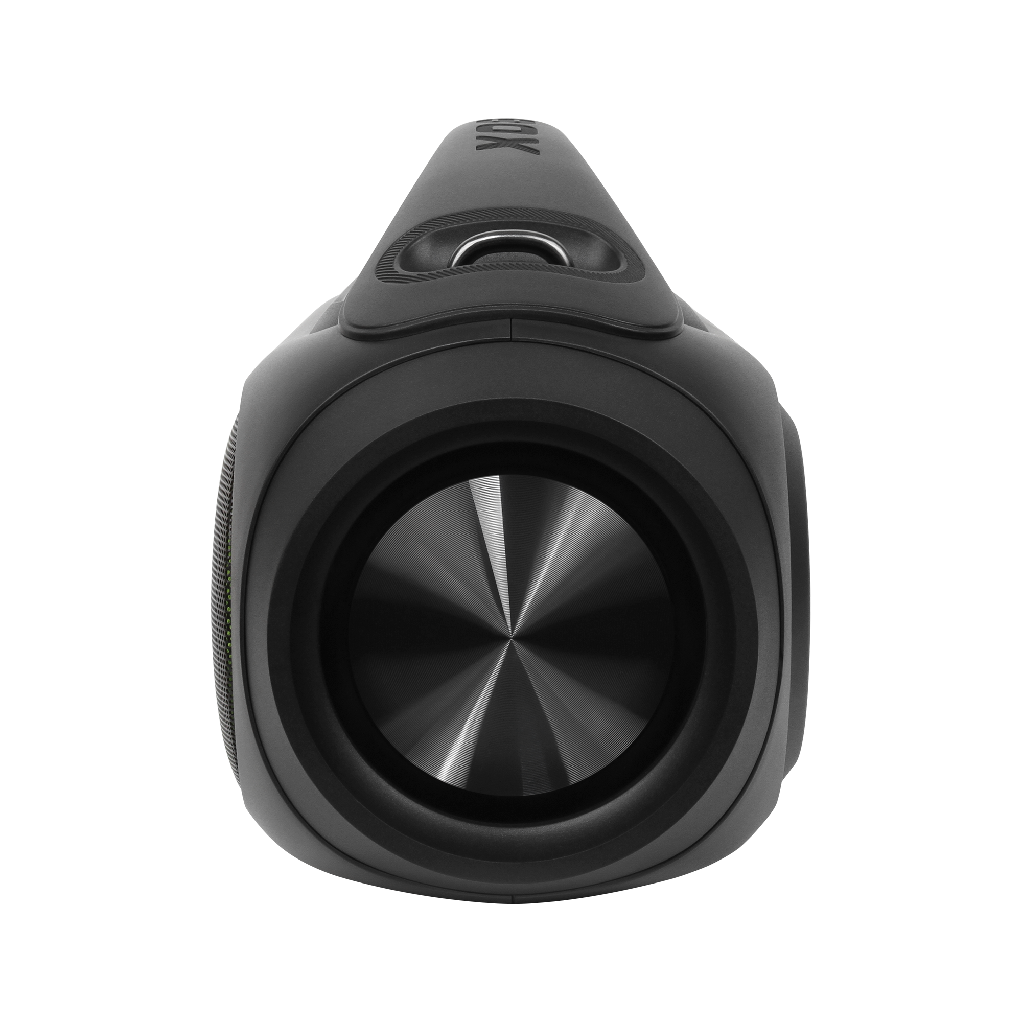 Czarny głośnik przenośny z metalowym środkiem. Ma uchwyt u góry. Głośnik jest na białym tle.