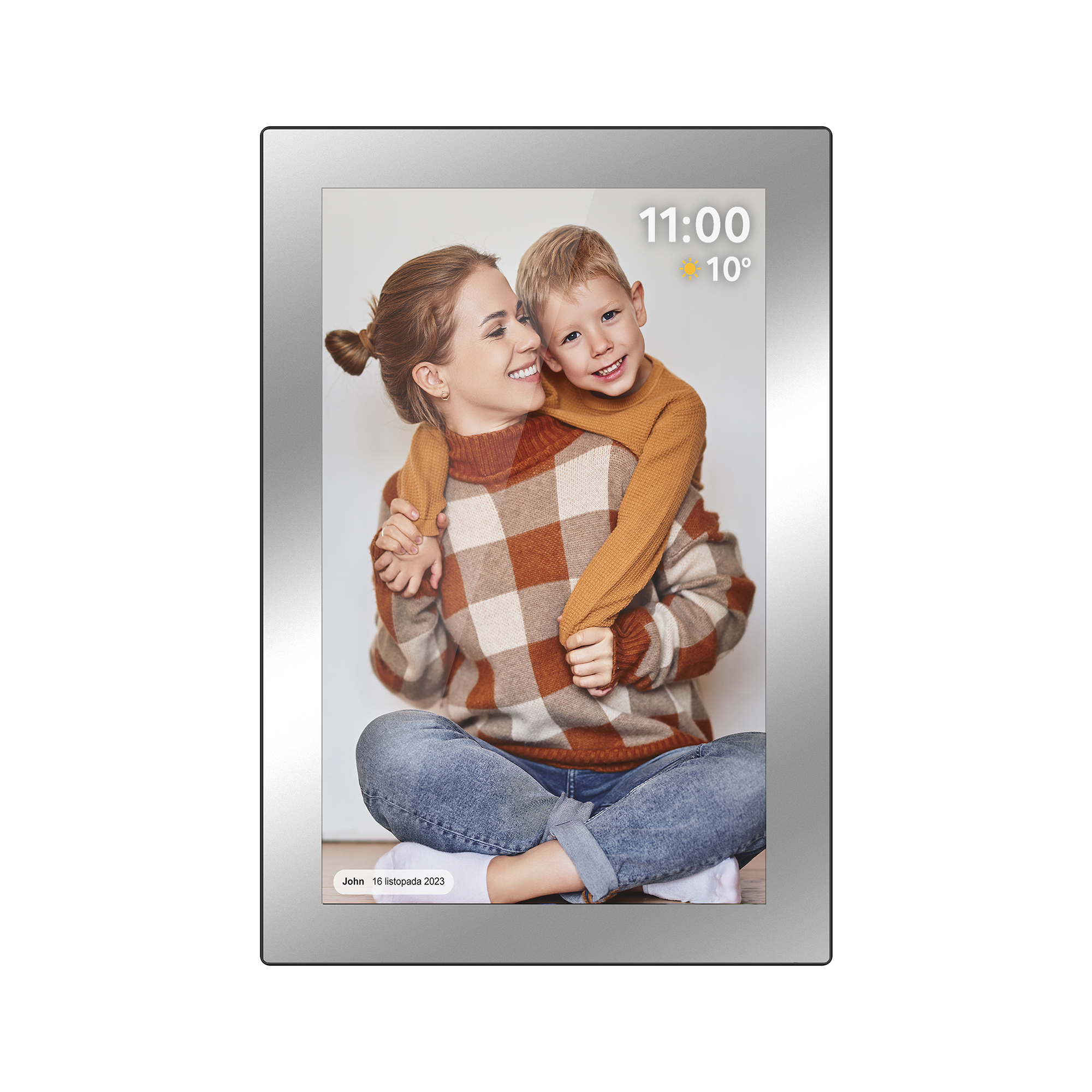 Matka i dziecko obejmują się, oprawione w srebrny wyświetlacz cyfrowy. Godzina 11:00, 10 stopni. Data: 16 listopada 2023.