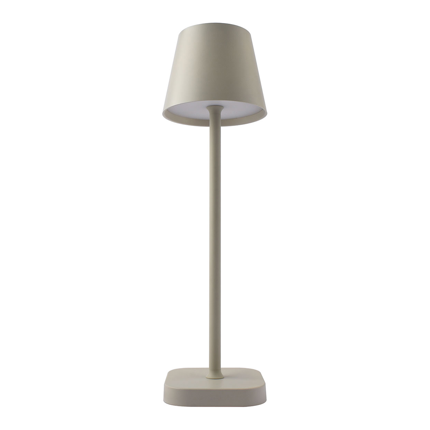 Een beige tafellamp met lampenkap, steel en vierkante voet tegen een witte achtergrond. De kap is conisch.