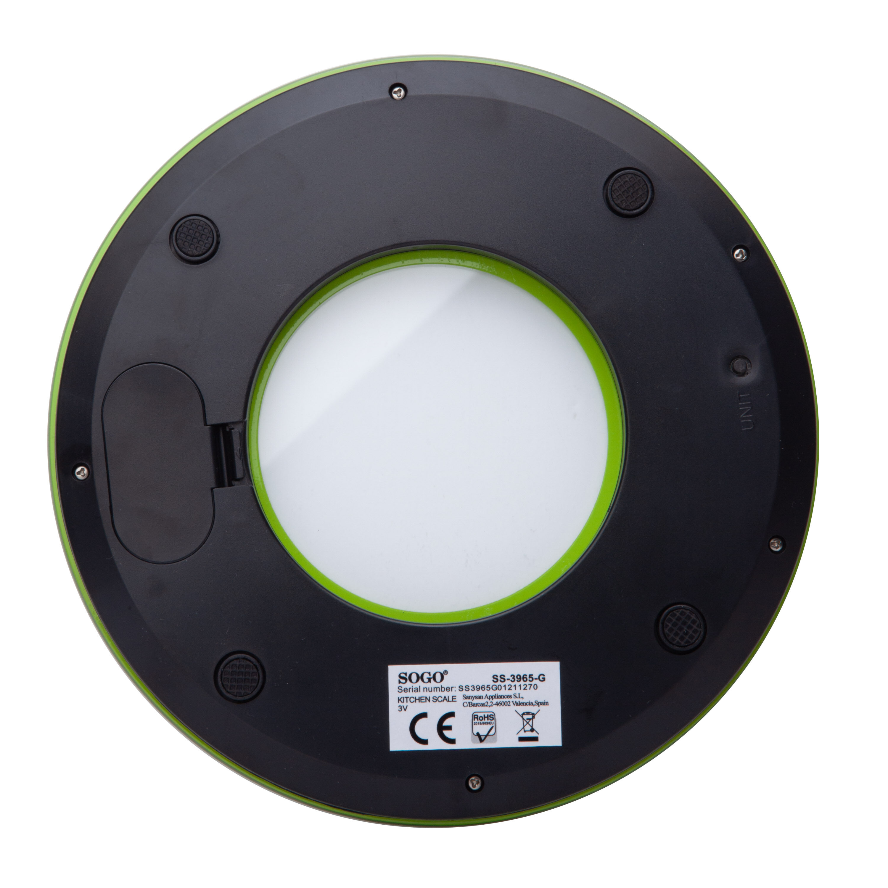 Czarna i zielona okrągła podstawa wagi kuchennej. Biały okrągły obszar pośrodku. Zawiera tekst i logo.