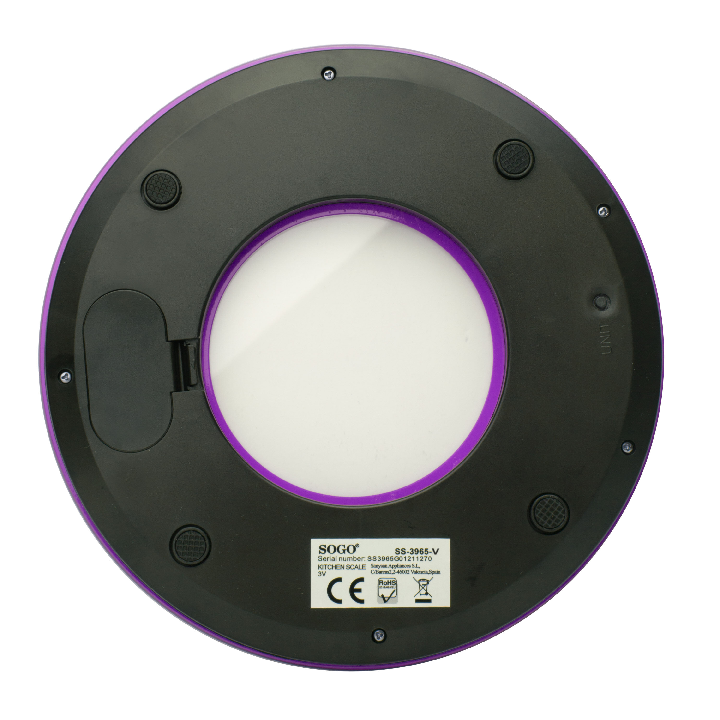 Vista inferior de una balanza de cocina. Tiene un borde morado, un centro gris oscuro y un círculo blanco.