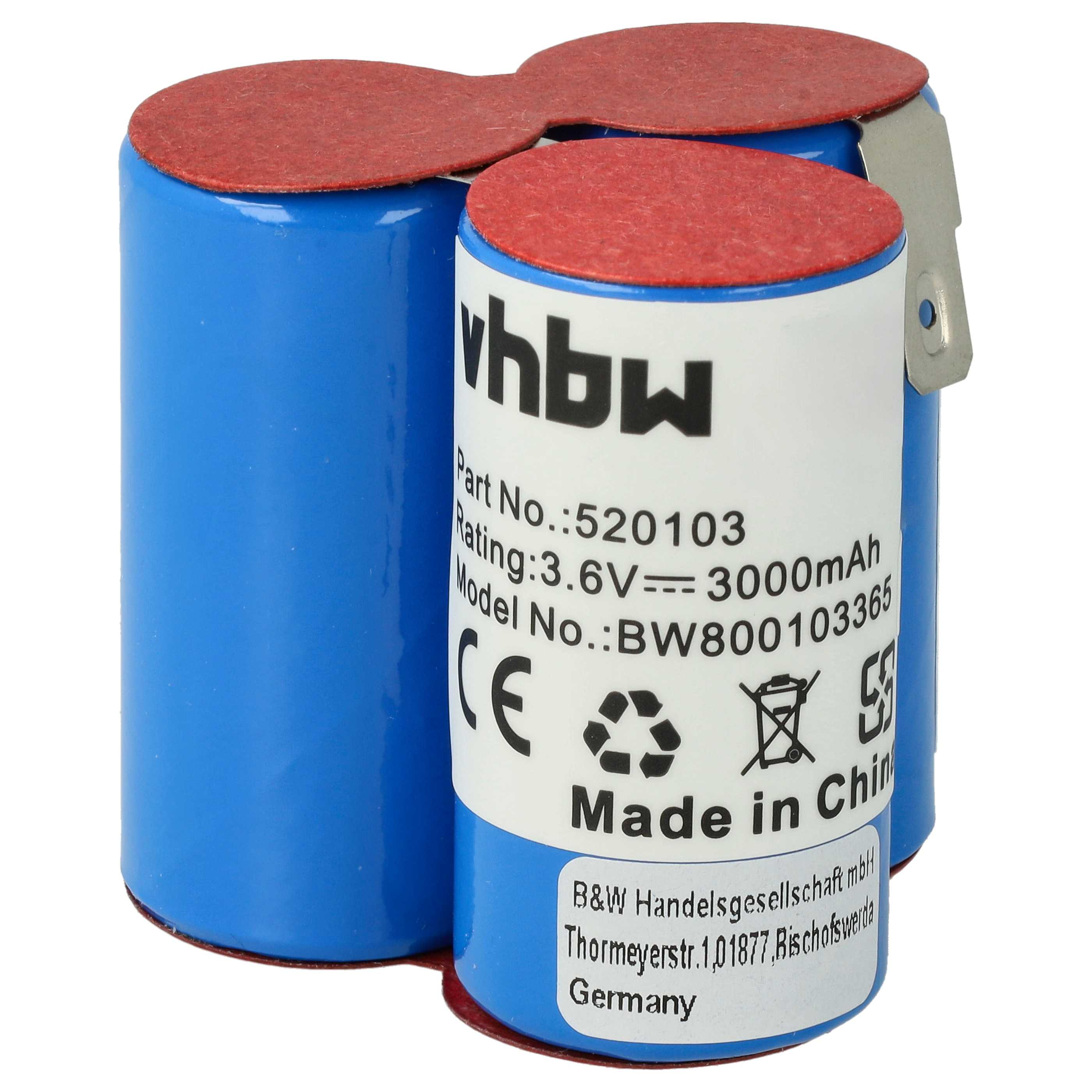 Drei blaue zylindrische Batterien mit roten Deckeln. Eine hat ein Etikett mit Text und Symbolen. Hergestellt in China.