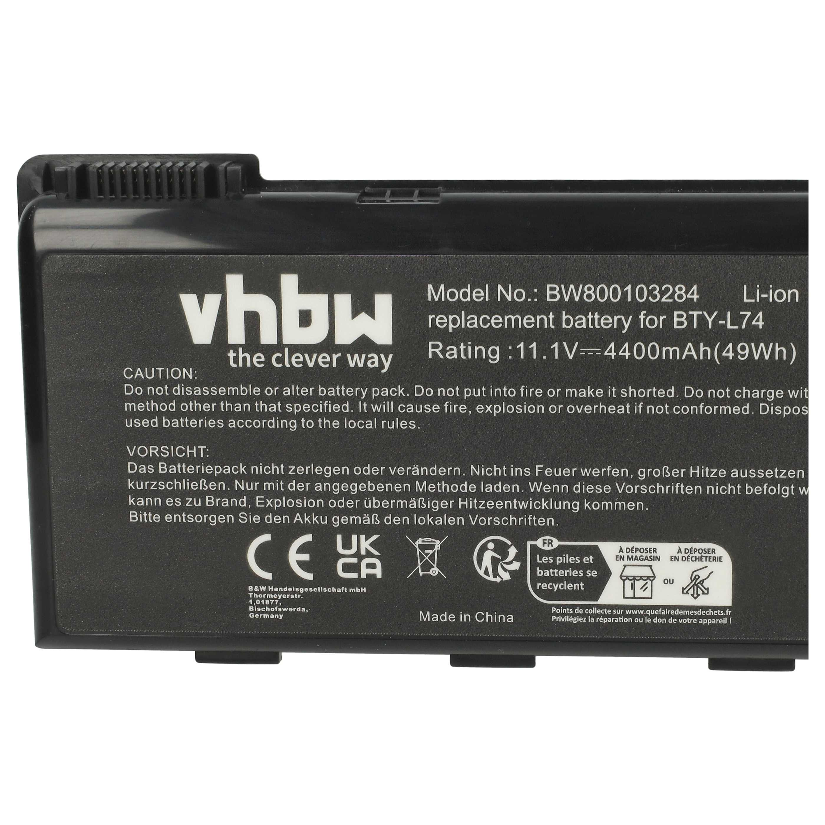 Schwarzes Batteriepack mit weißen Texten. Texte umfassen Marke, Modell, Warnung und Recycling-Anweisungen.
