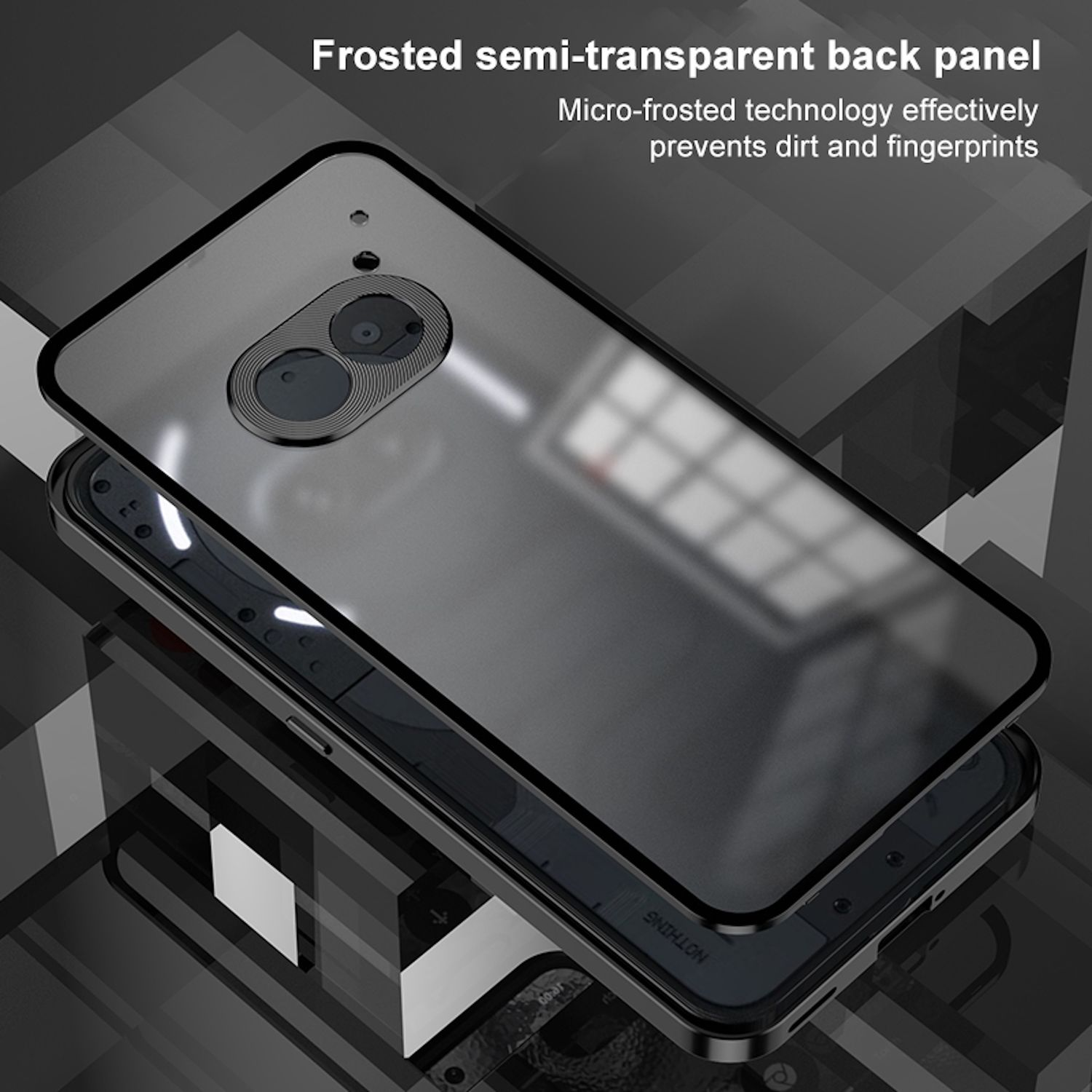 Eine halbtransparente Handyhülle mit Kameraausschnitt. Die Hülle befindet sich über einem Telefon. Der Hintergrund ist dunkel mit Text.