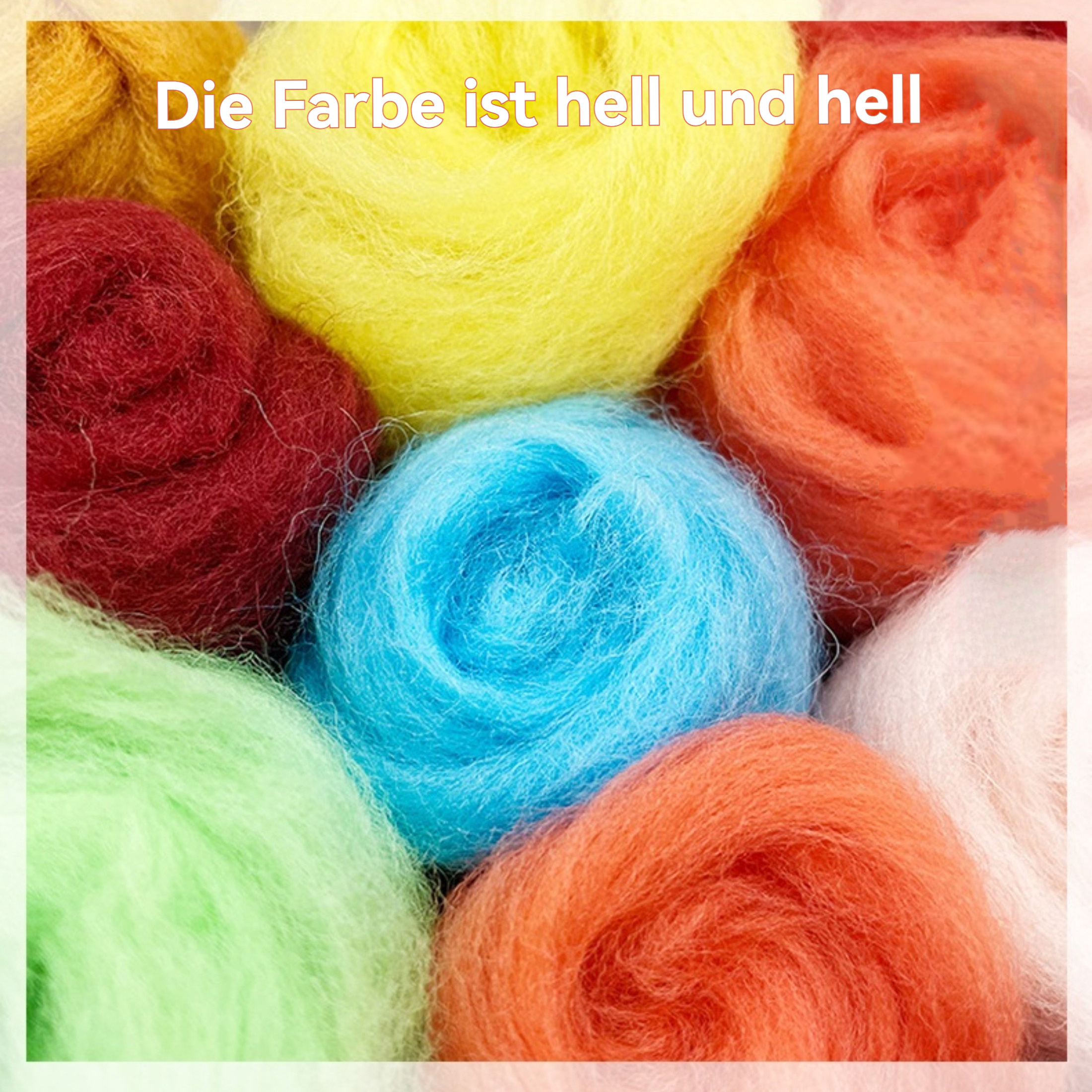 Nahaufnahme von farbenfrohen Wollfasern. Gelbe, rote, blaue, orangefarbene, grüne und weiße Fasern sind sichtbar.
