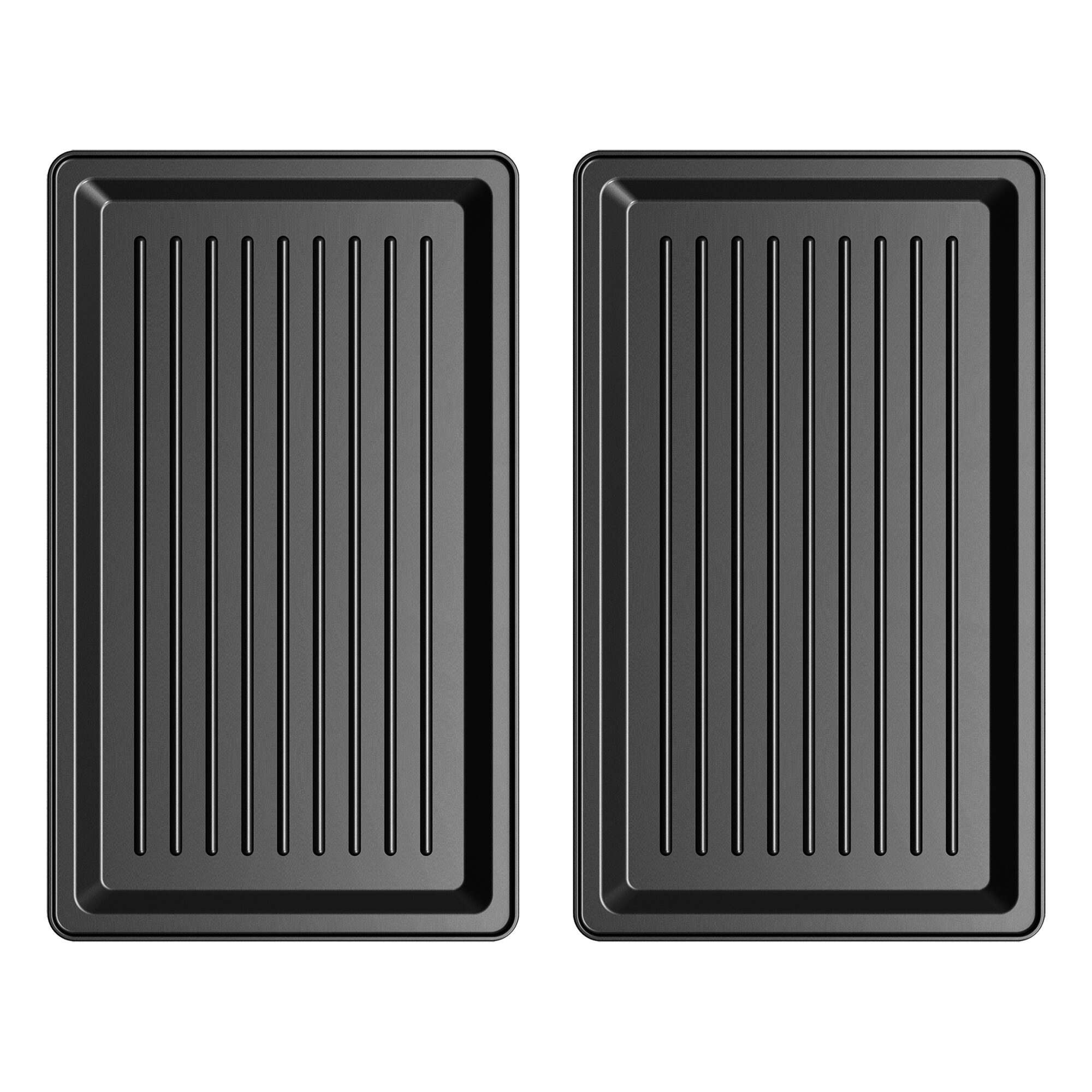 Dos bandejas negras rectangulares para horno con ranuras verticales se colocan lado a lado sobre fondo blanco.