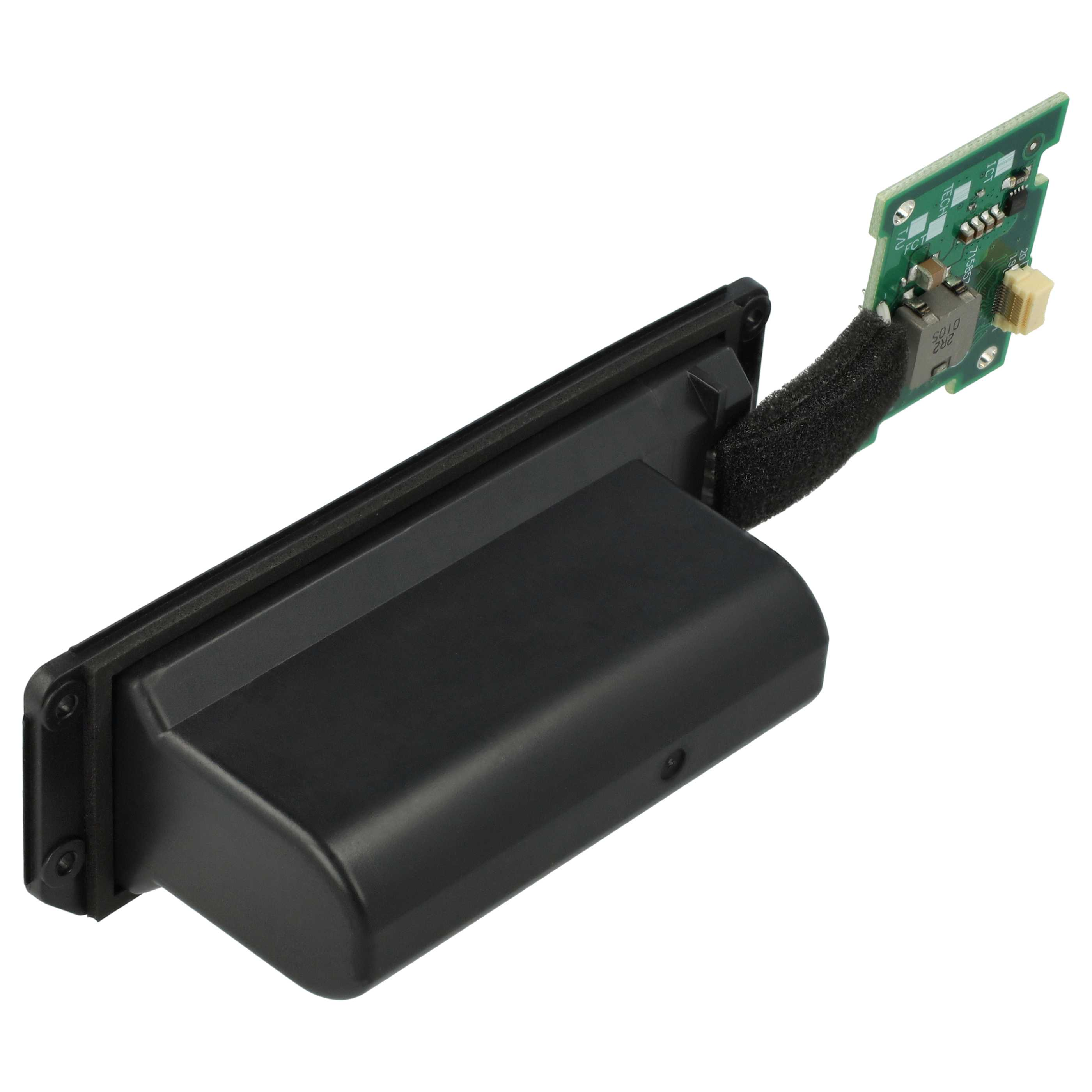 Ein schwarzes elektronisches Bauteil, eine Platine und ein schwarzer Stecker auf weißem Hintergrund.