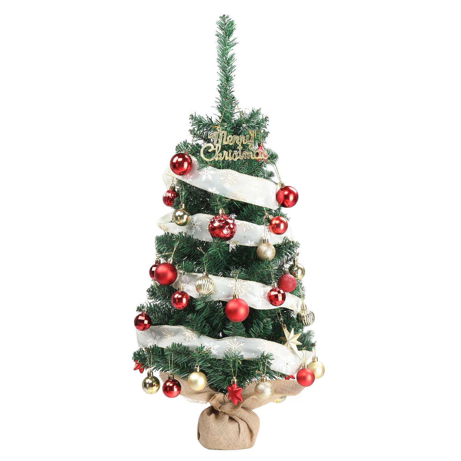 Ein kleiner Weihnachtsbaum mit roten und goldenen Ornamenten, weißem Band und einer Jutebasis vor weißem Hintergrund.