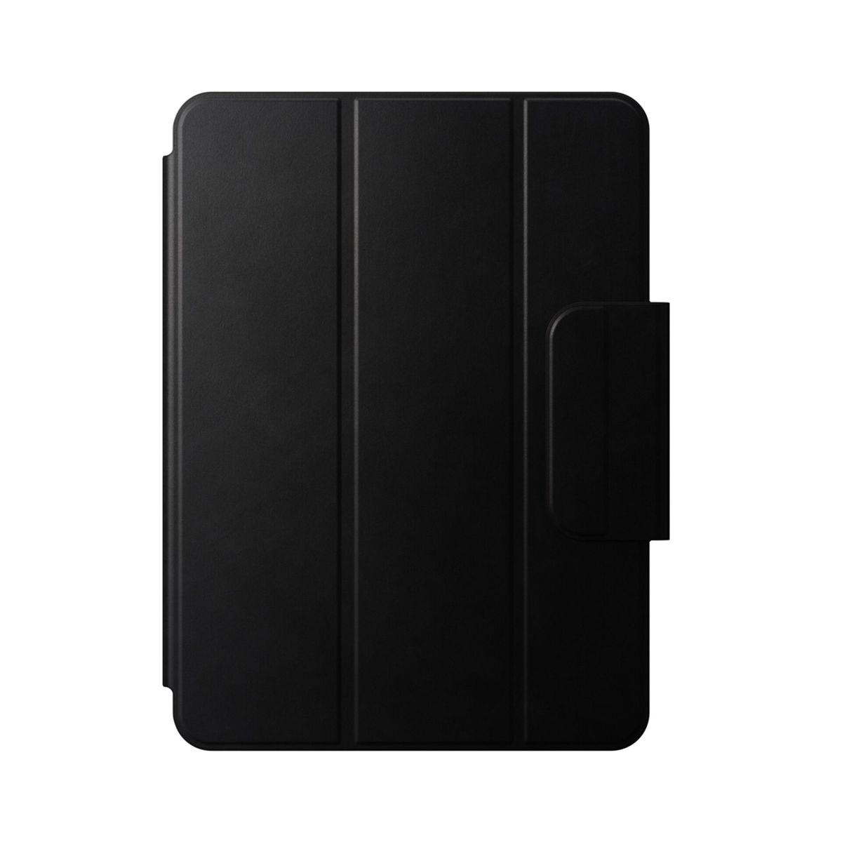 Eine schwarze Tablethülle wird vor einem weißen Hintergrund gezeigt. Sie hat eine Abdeckung mit Magnetverschluss.