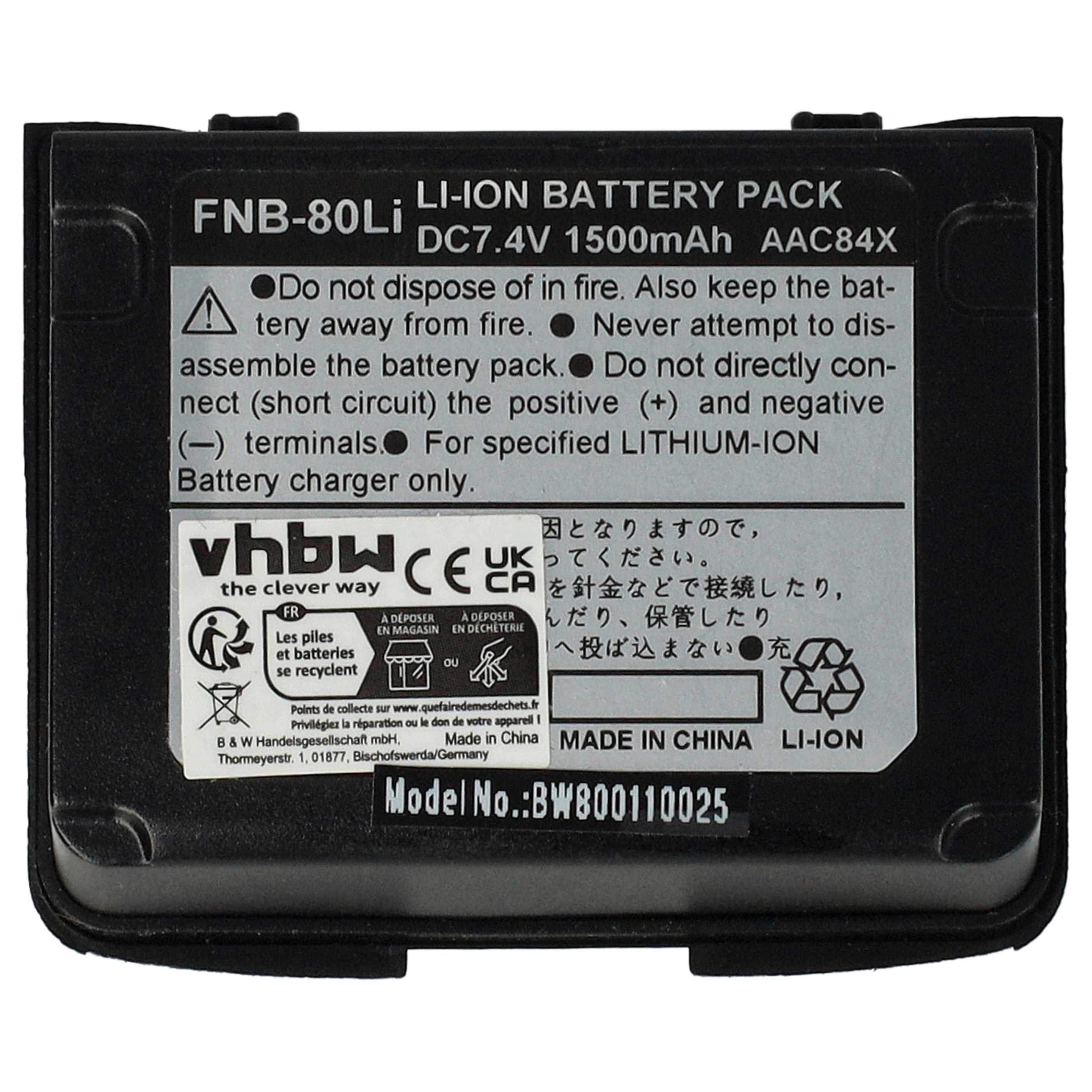 Ein schwarzes Li-Ionen-Akkupack mit weißem Text. Warnhinweise sind auf der Vorderseite aufgedruckt. Die Marke ist FNB-80Li.