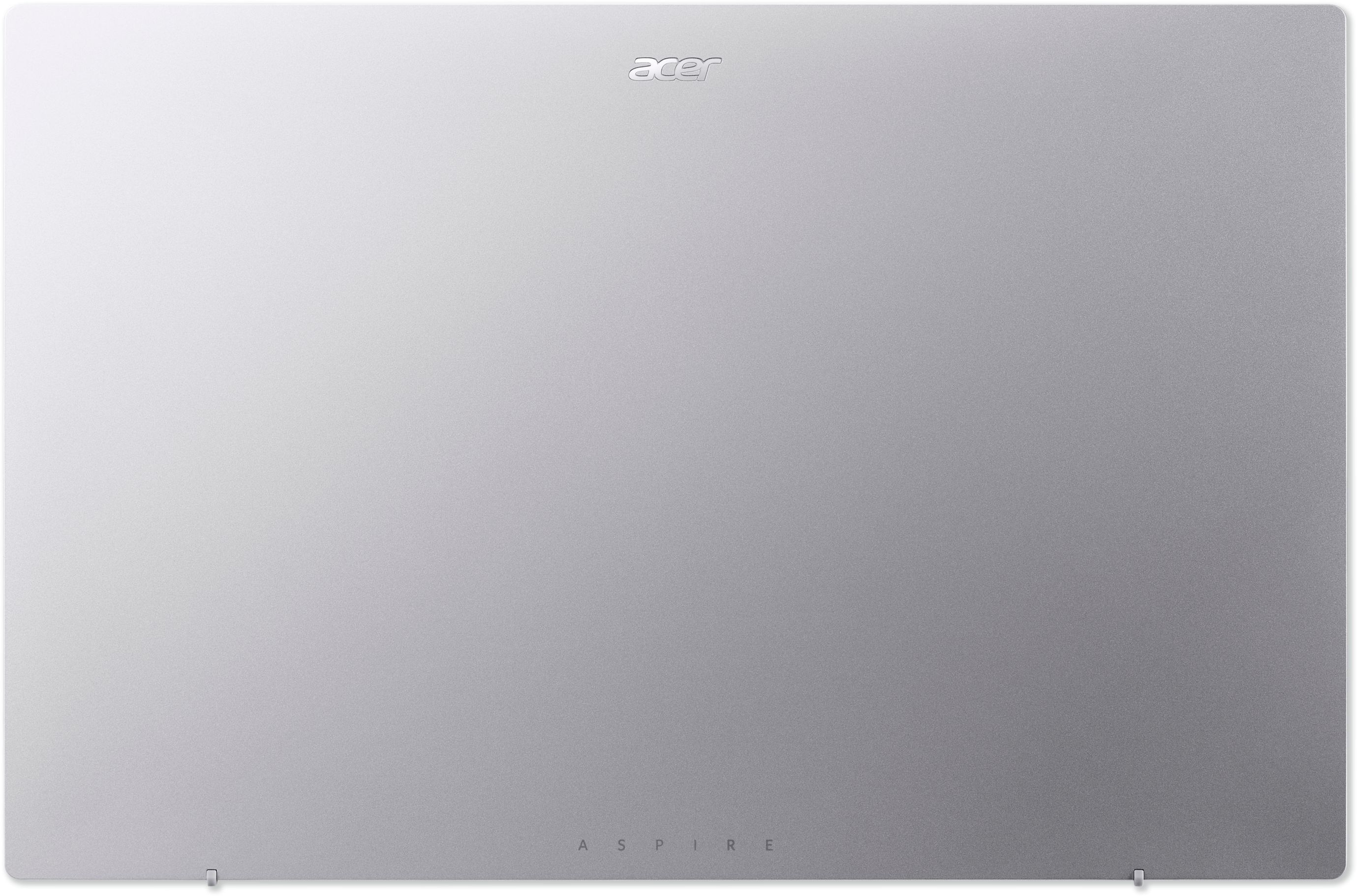 Coperchio del laptop Acer Aspire argentato. Logo Acer in alto. 'Aspire' stampato sotto.