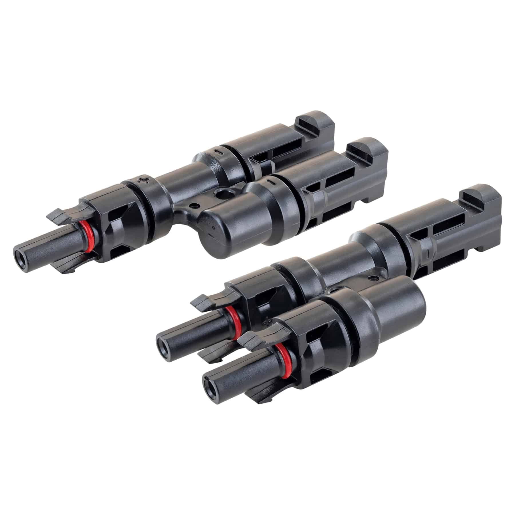 Schwarze Stecker mit roten Ringen, angeordnet auf weißem Hintergrund. Zwei Sätze von Steckern sind sichtbar.