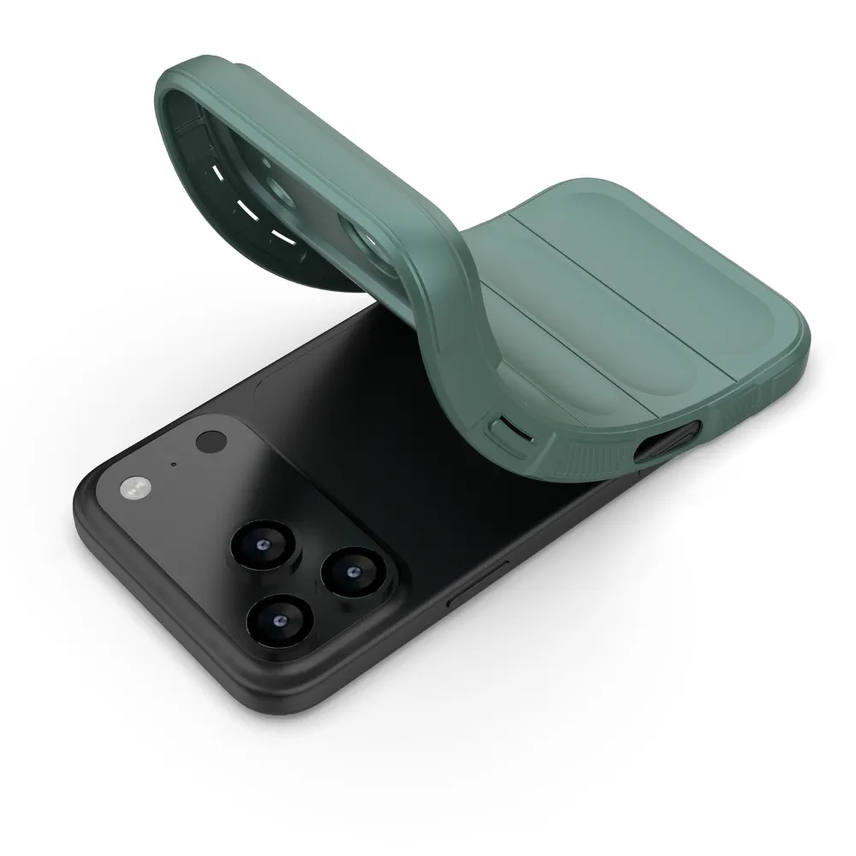 Un smartphone noir avec un étui vert le recouvrant partiellement. L'étui est soulevé. Trois caméras sont visibles sur le téléphone.