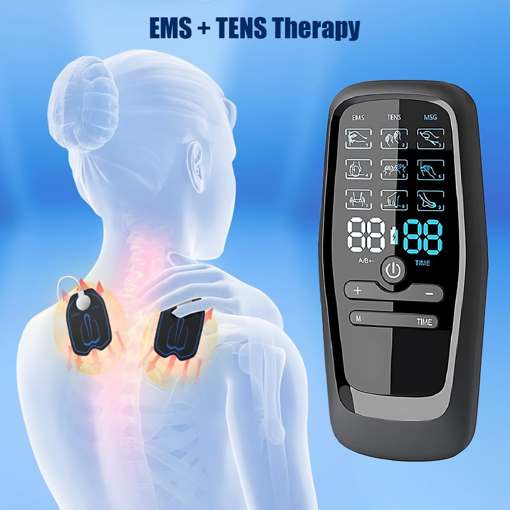 Rücken einer Frau mit Pads für EMS/TENS-Therapie. Ein Steuergerät zeigt Einstellungen. Text: EMS + TENS Therapie.