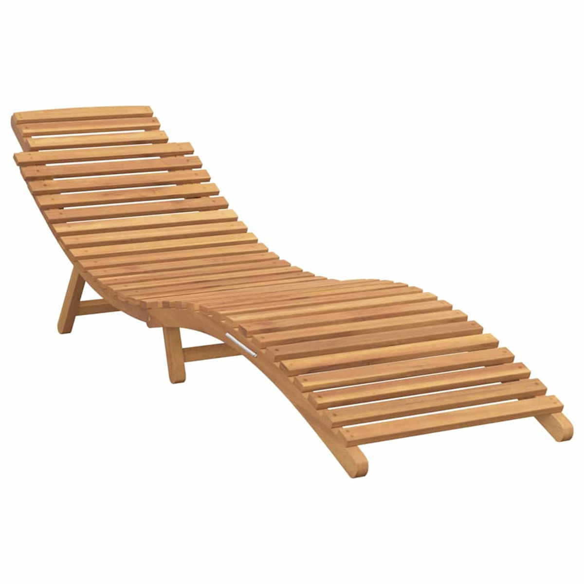 Eine Holzliege auf weißem Hintergrund. Die Liege besteht aus hellbraunem Holz und hat ein Lattenrostdesign.