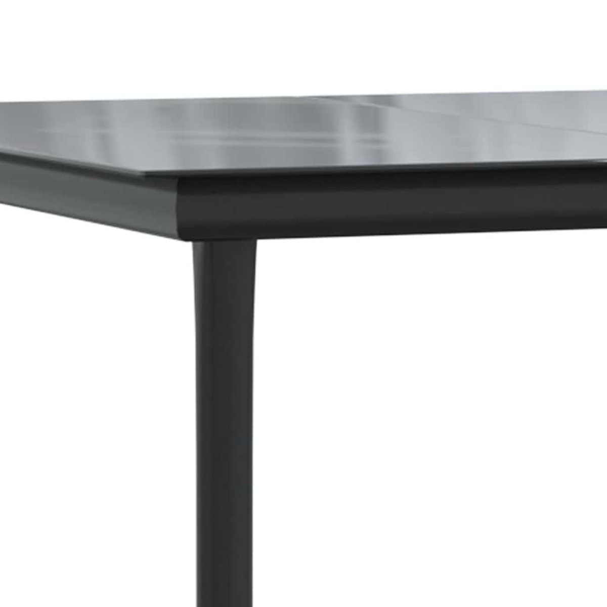 Primer plano de una mesa negra. La mesa tiene una superficie oscura y brillante y una pata negra. Fondo blanco.