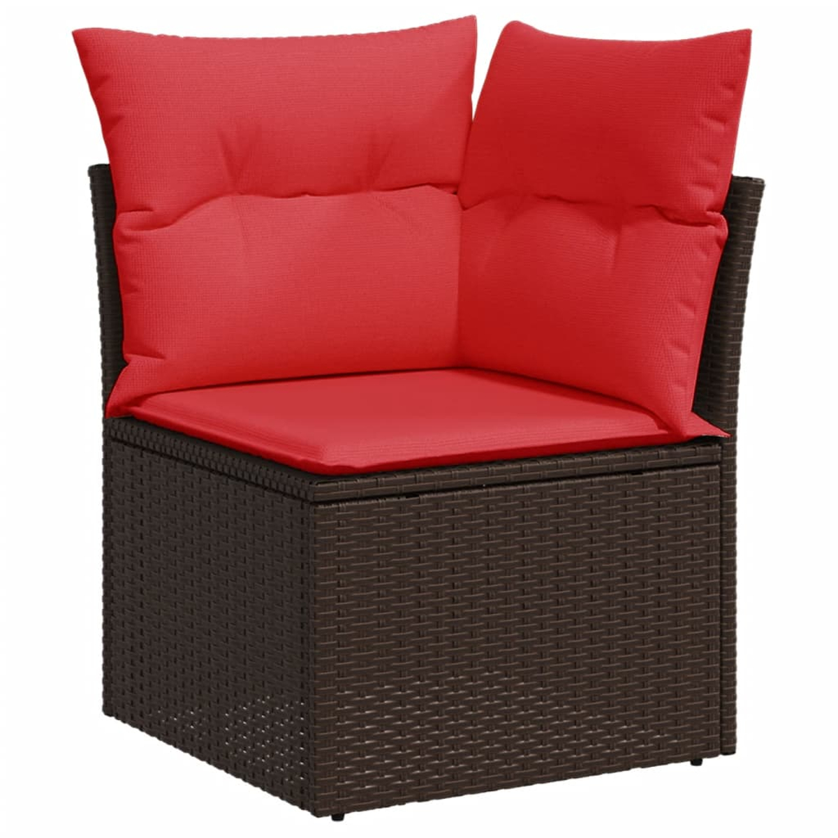 Ein brauner Korbstuhl mit roten Kissen. Der Stuhl hat ein Eckdesign, mit zwei Rückenkissen und einem Sitzkissen.