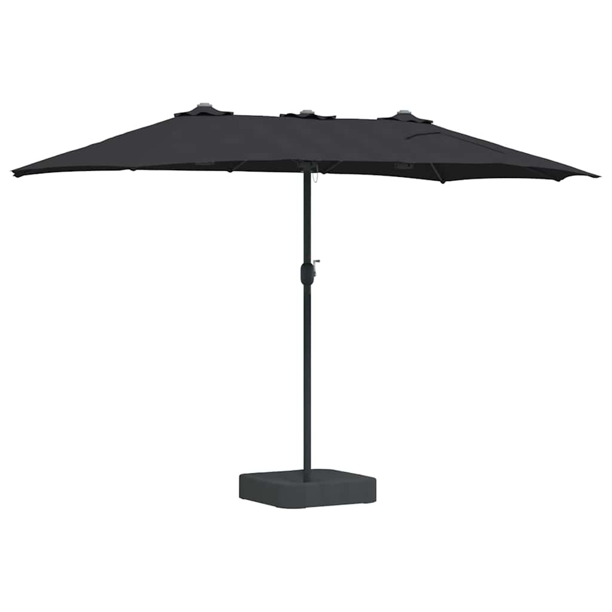 Un ombrellone nero rettangolare. Ha un palo e una base grigio scuro. Lo sfondo è bianco.