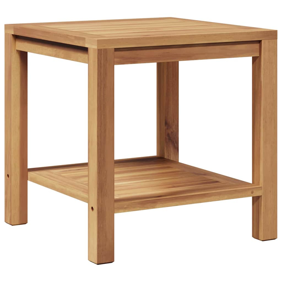 Ein quadratischer Beistelltisch aus Holz. Er hat eine Oberseite, ein unteres Regal und vier Beine. Das Holz ist hellbraun.