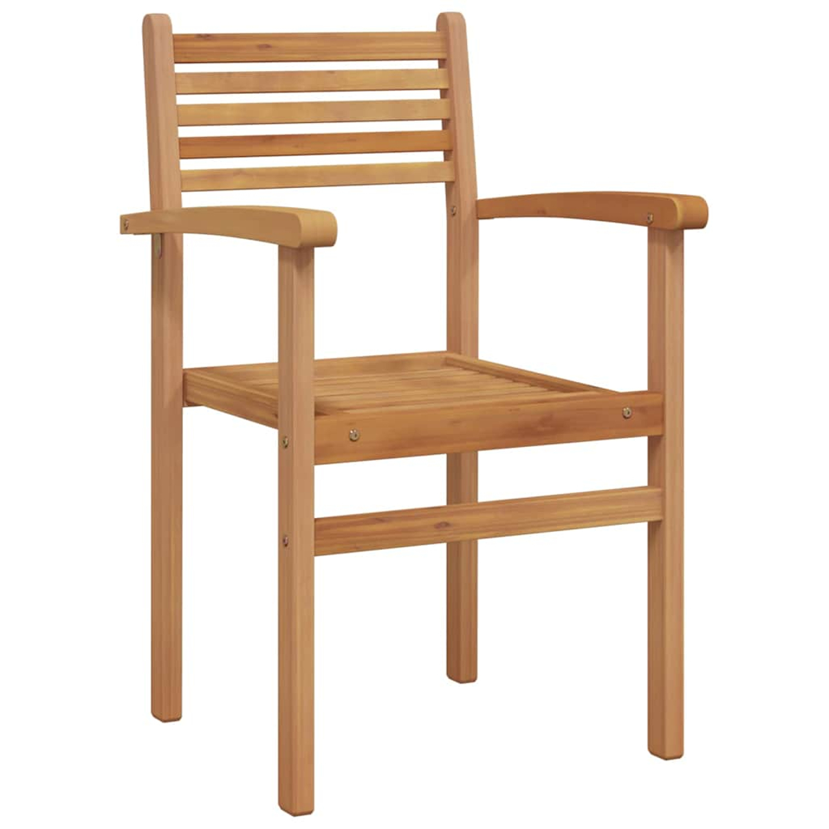Holzstuhl mit Armlehnen. Er hat eine Lattenlehne und -sitz. Der Stuhl ist hellbraun vor weißem Hintergrund.