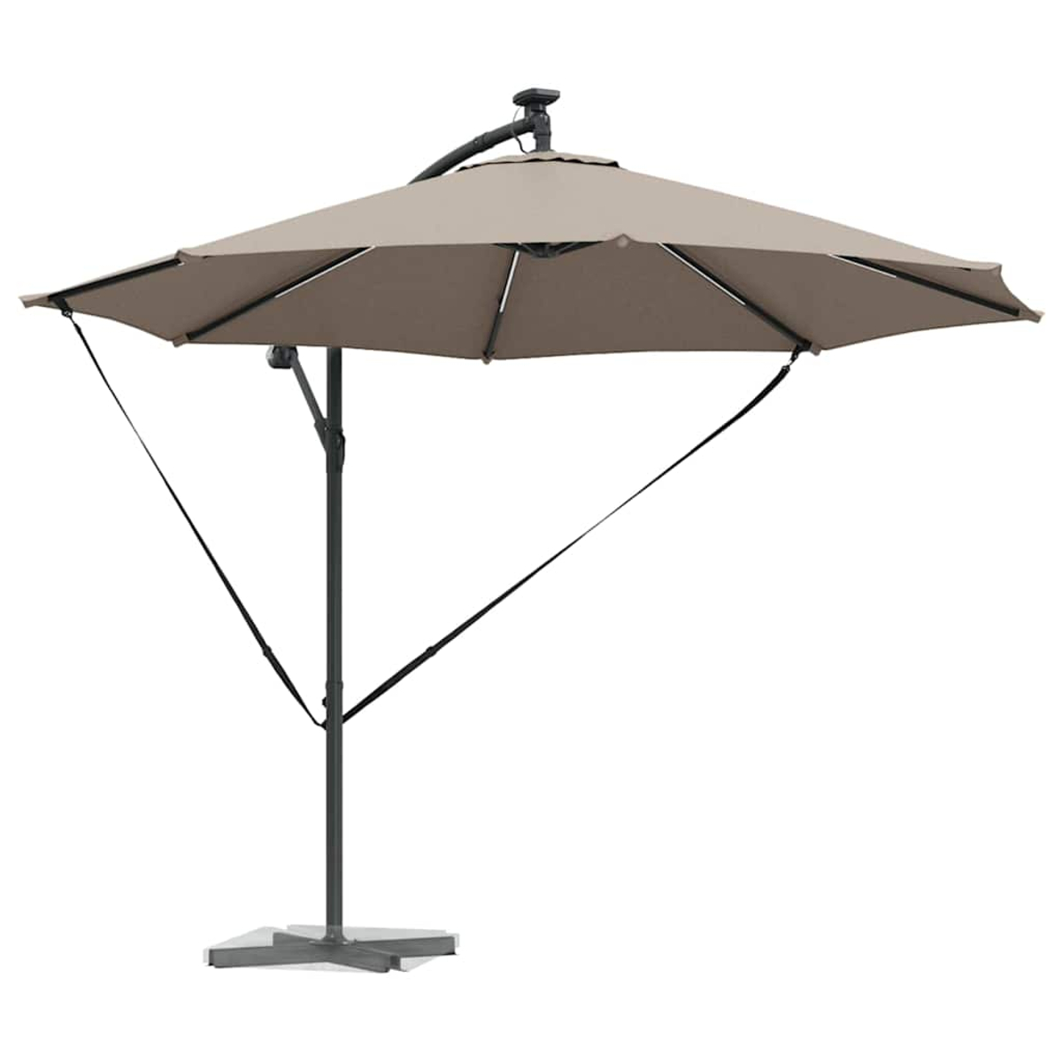Un ombrellone beige su sfondo bianco. Ha un palo e una base grigio scuro e cinghie di supporto nere. L'ombrellone è aperto.
