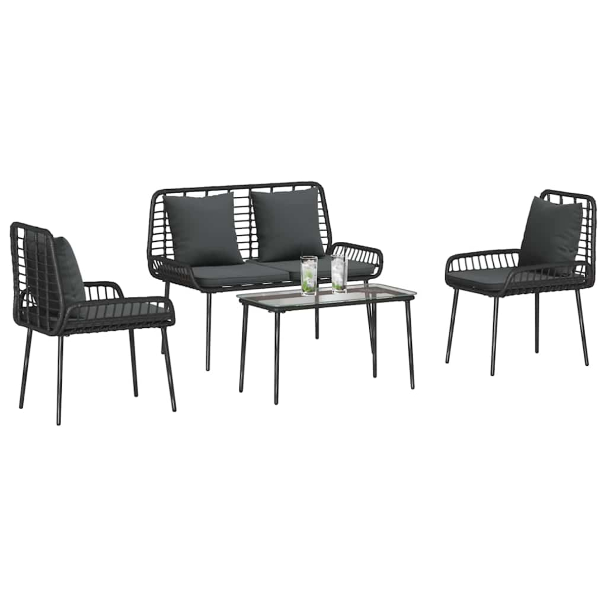 Ein schwarzes Terrassenmöbelset mit einer Doppelsitzbank, zwei Stühlen und einem kleinen Tisch. Das Set hat graue Kissen und klare Gläser.