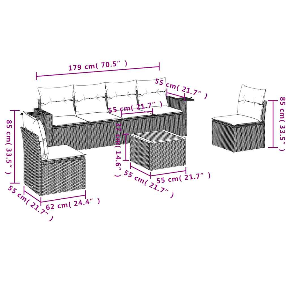 Garten-Rattan-Sofagarnitur mit Maßangaben. Enthält Sofa, zwei Stühle und einen quadratischen Tisch, alle mit weißen Kissen.