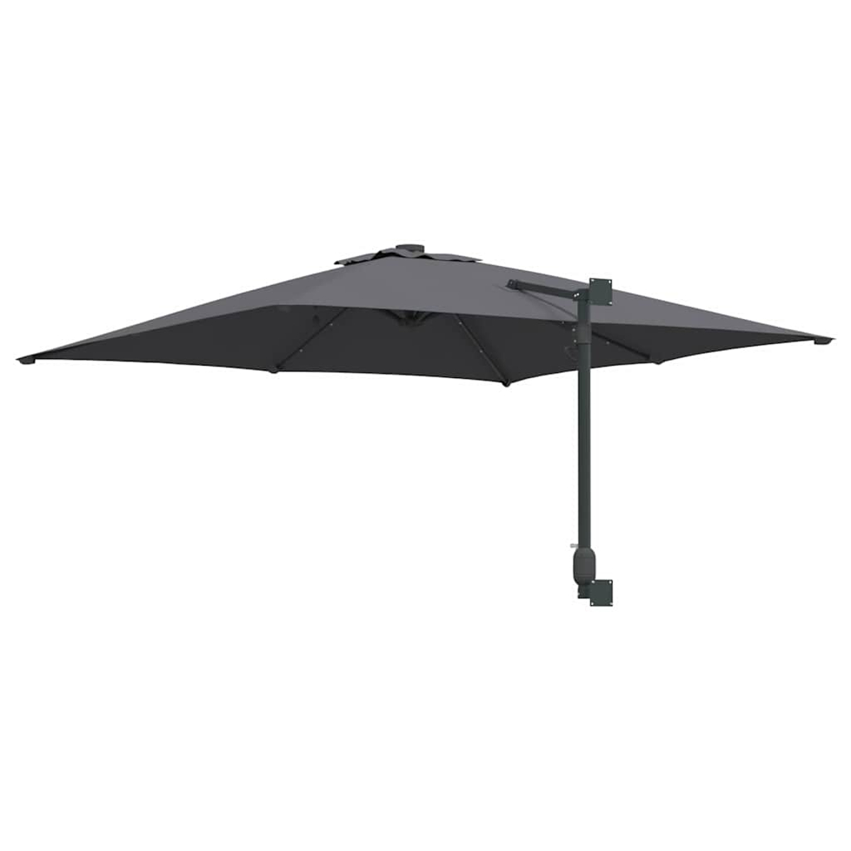Un grande ombrellone a sbalzo quadrato grigio scuro. Ha un palo centrale e una tenda sfalsata, su sfondo bianco.