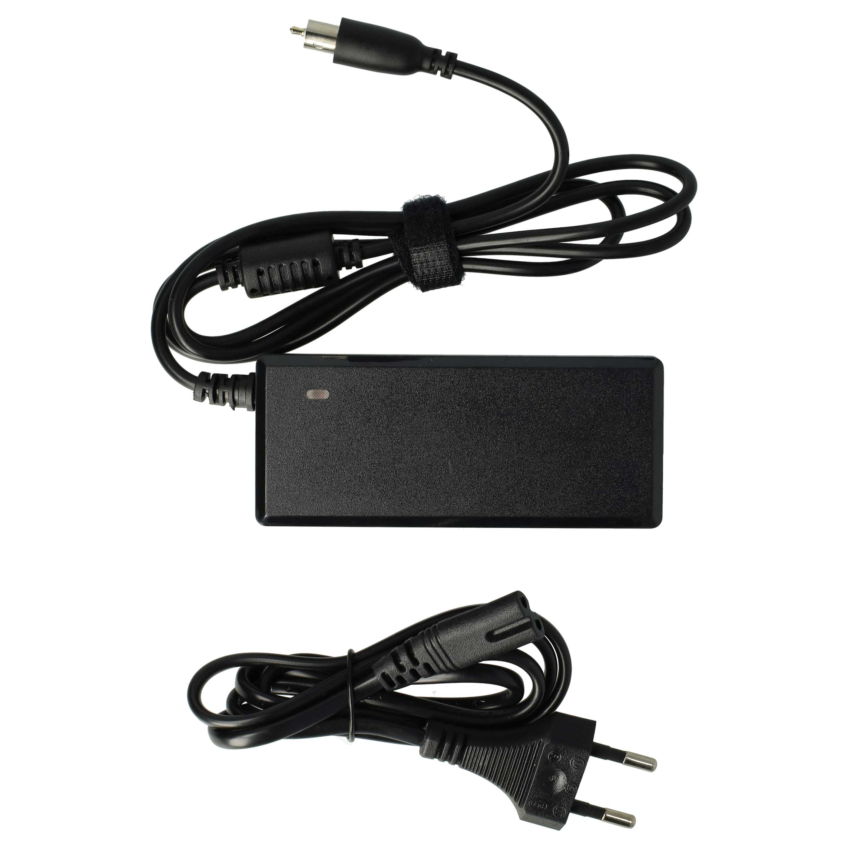 Ein schwarzes Netzteil mit zwei schwarzen Kabeln und Anschlüssen. Ein Kabel hat einen Stecker, das andere einen Stecker.