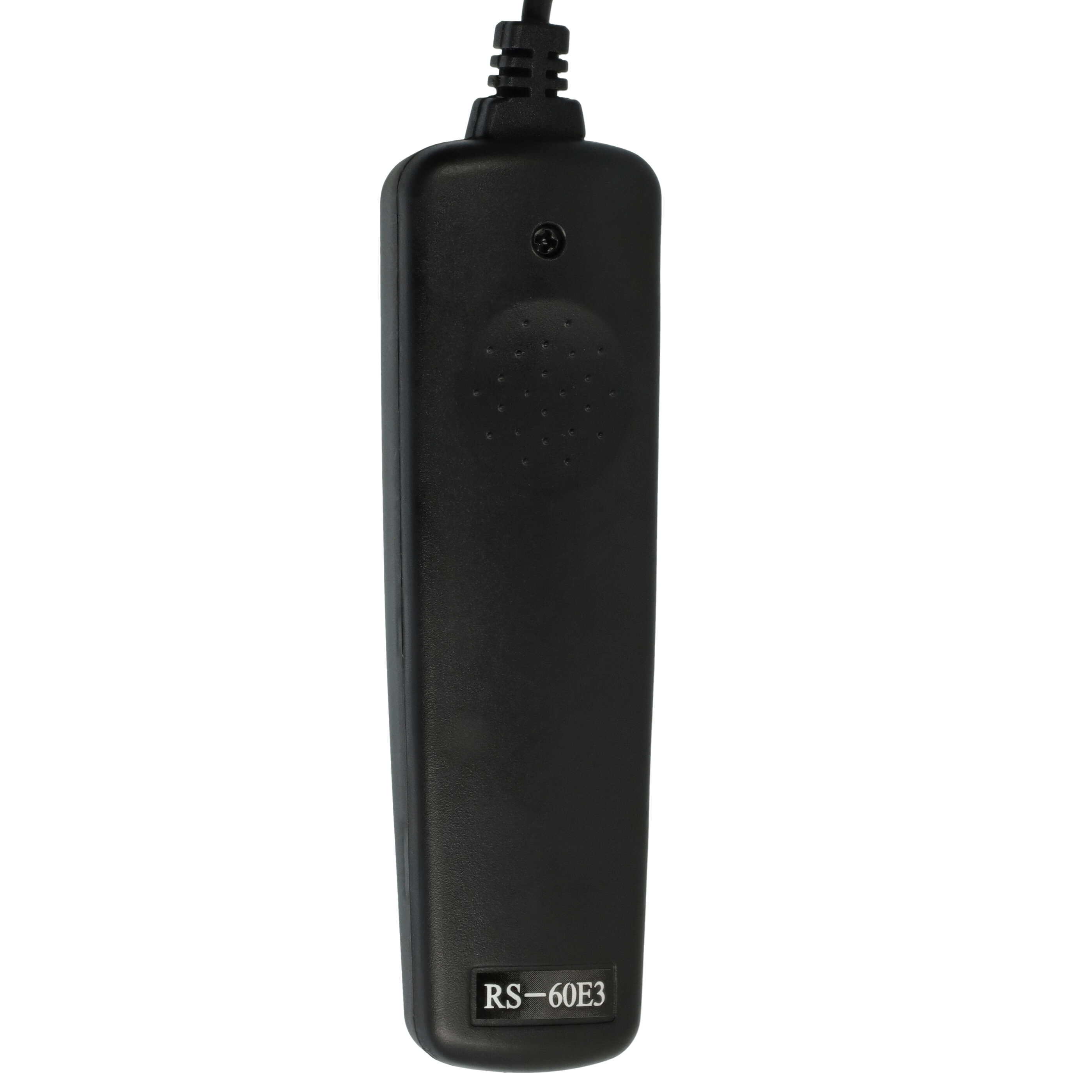 Eine schwarze Fernbedienung, Modell RS-60E3, mit Kabel, vor weißem Hintergrund.
