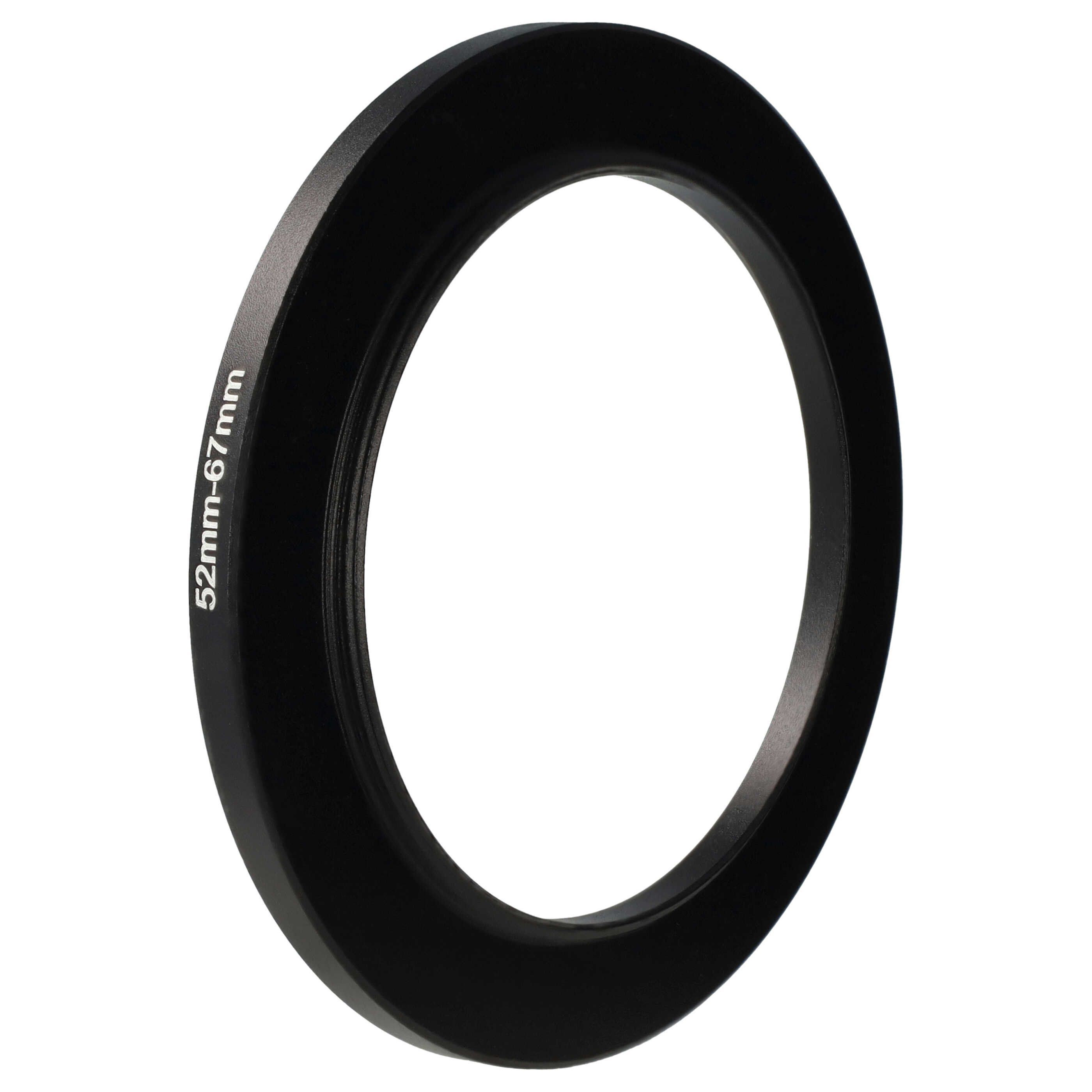 Ein schwarzer Metallring mit der Aufschrift '52mm-67mm' auf der Seite, vor weißem Hintergrund.