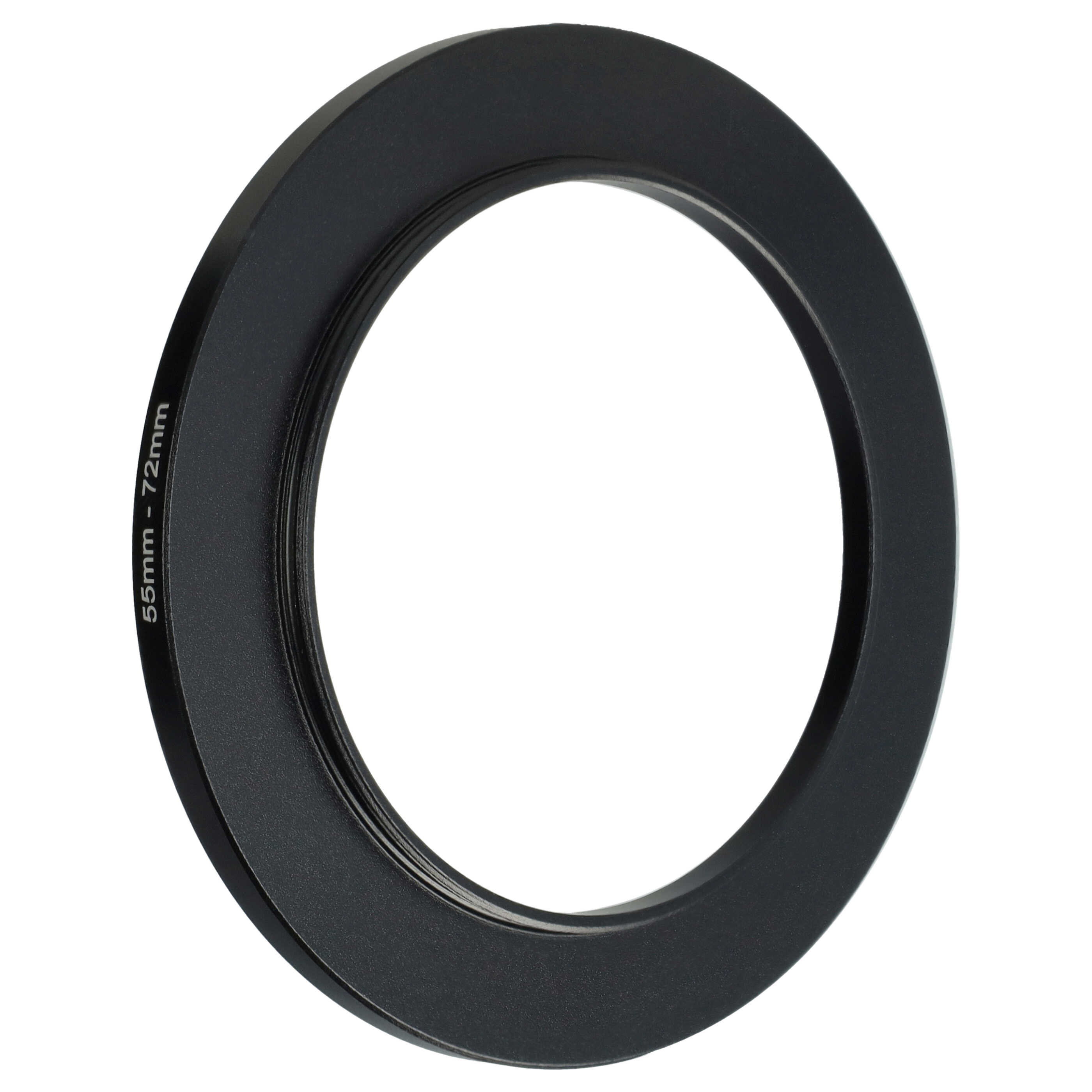 Ein schwarzer Objektivadapterring ist vor weißem Hintergrund zentriert. Auf dem Ring steht "55mm - 72mm".