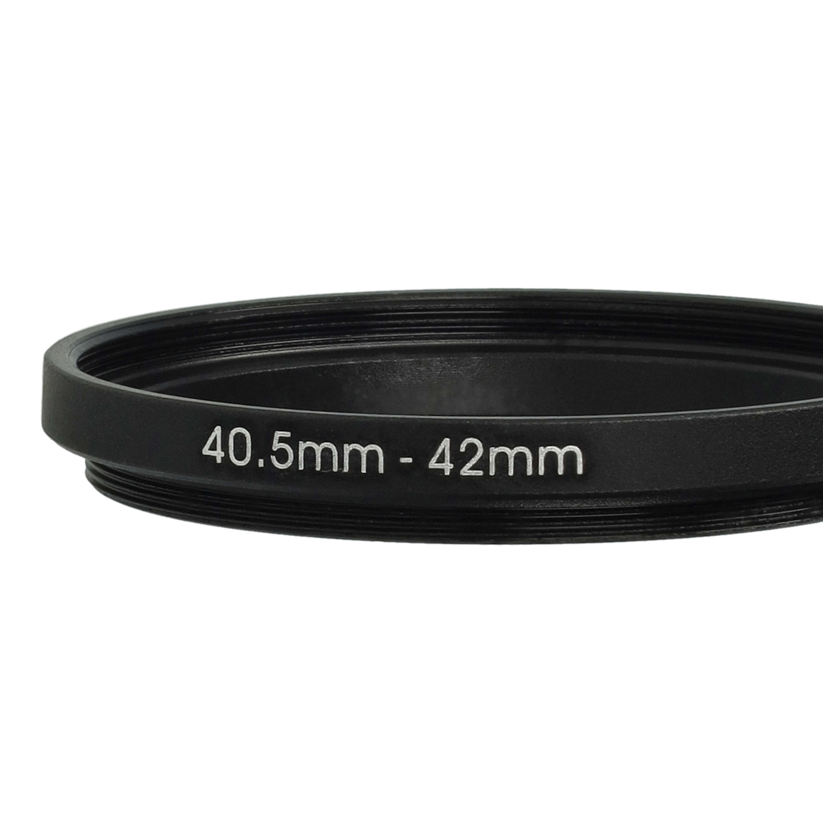 Ein schwarzer Ringadapter mit weißem Text '40,5 mm - 42 mm' ist vor einem weißen Hintergrund zentriert.